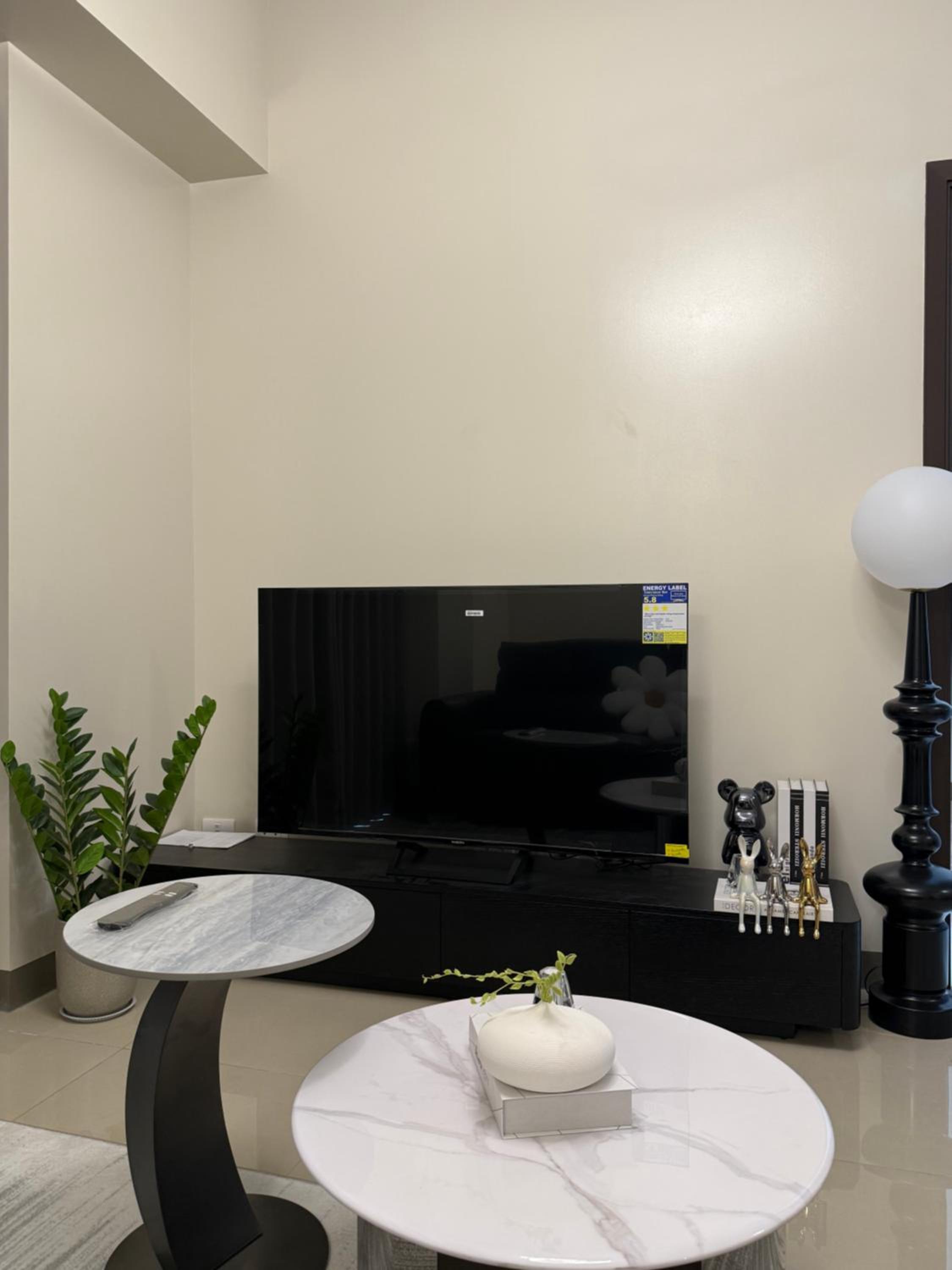 Luxurious Modern Cozy Manila Bayview Pool View 1 2 3 Bedrooms Near Manila Airports Okada Solaire MOA