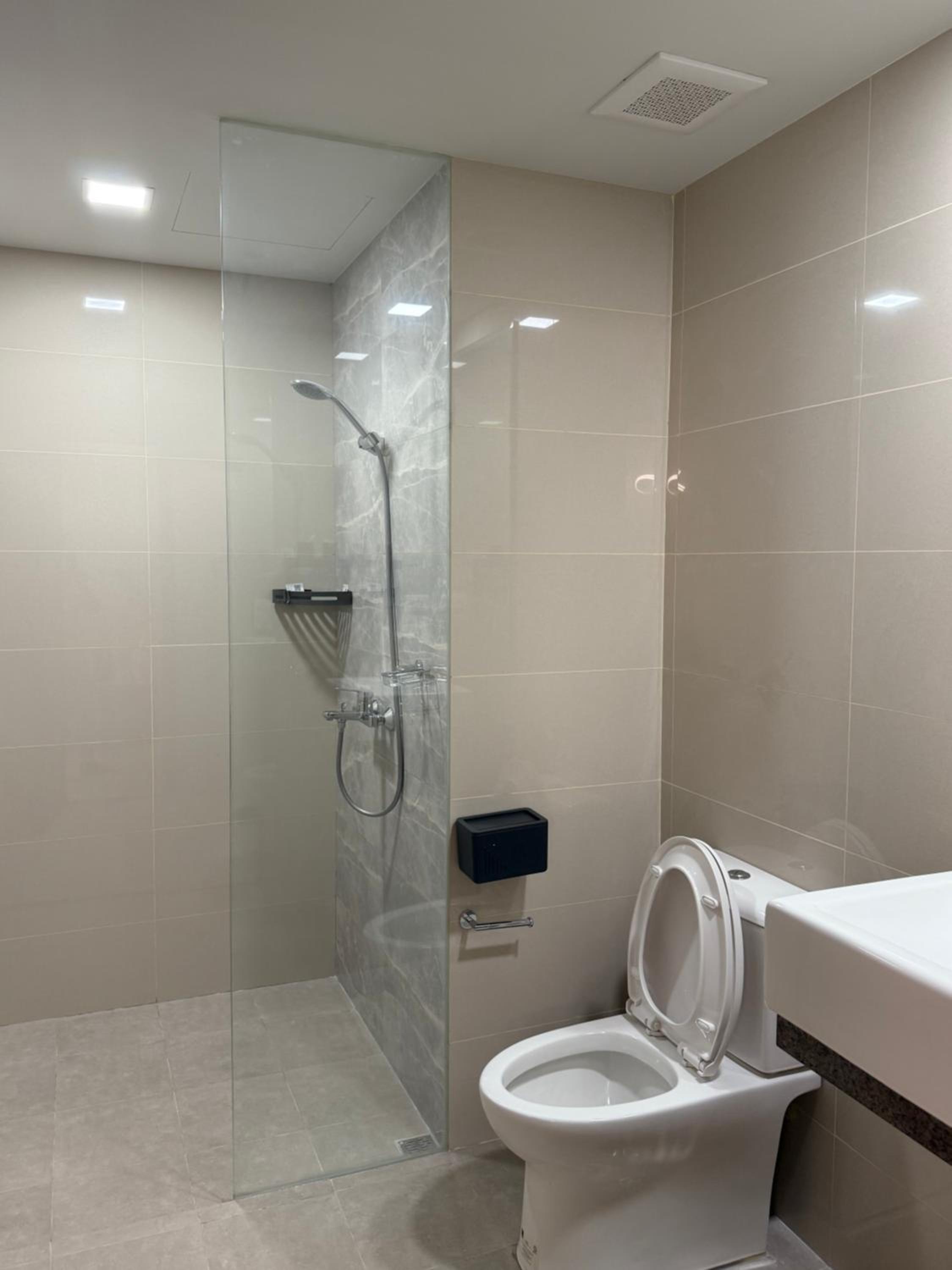 Luxurious Modern Cozy Manila Bayview Pool View 1 2 3 Bedrooms Near Manila Airports Okada Solaire MOA