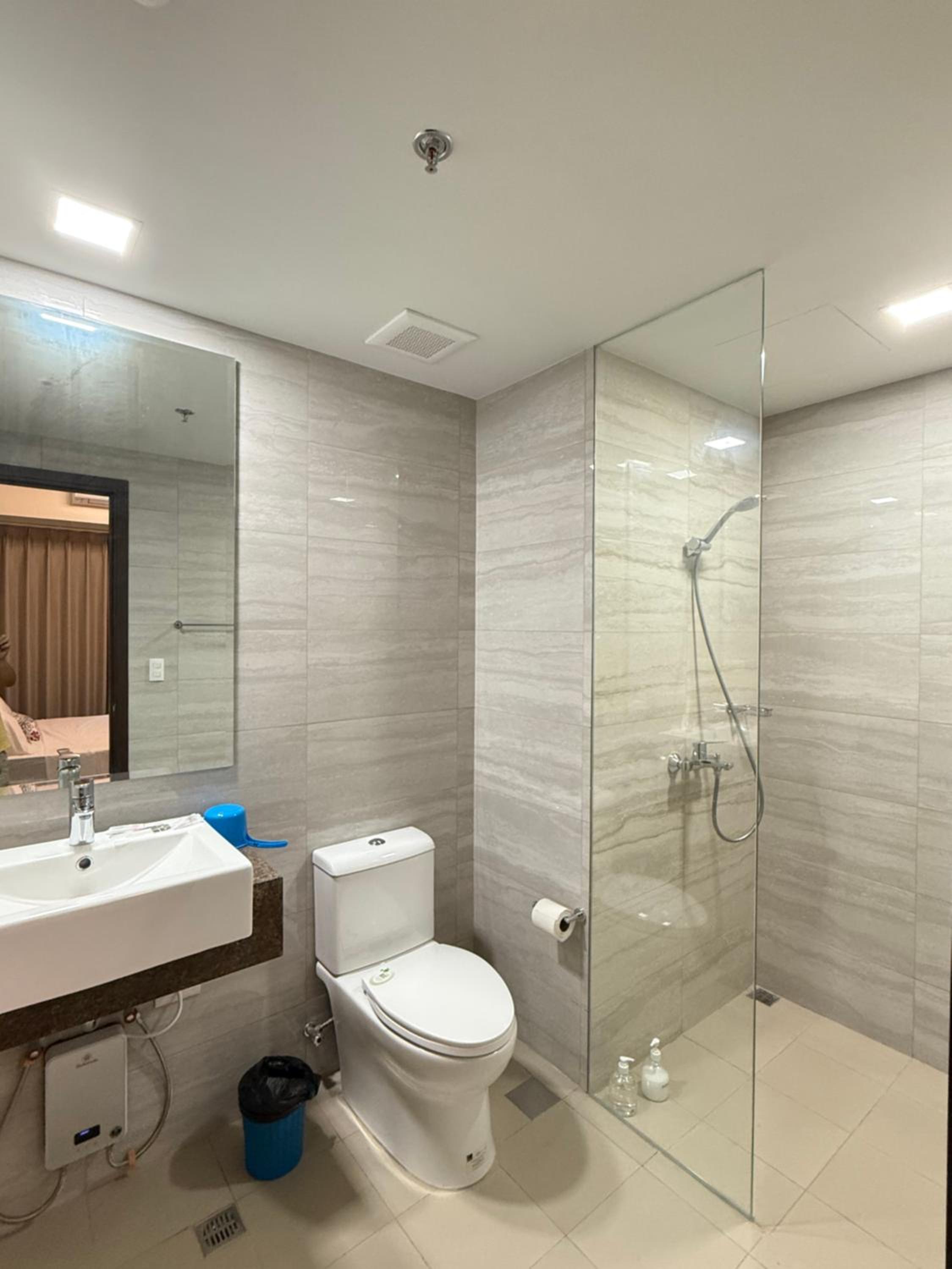 Luxurious Modern Cozy Manila Bayview Pool View 1 2 3 Bedrooms Near Manila Airports Okada Solaire MOA