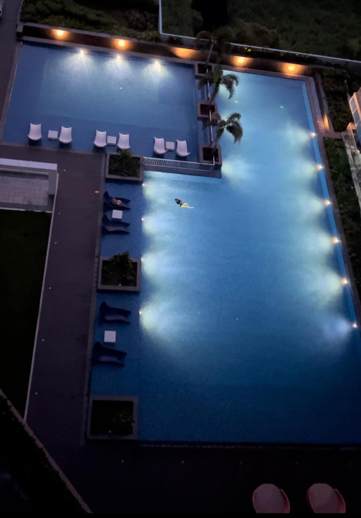 Luxurious Modern Cozy Manila Bayview Pool View 1 2 3 Bedrooms Near Manila Airports Okada Solaire MOA