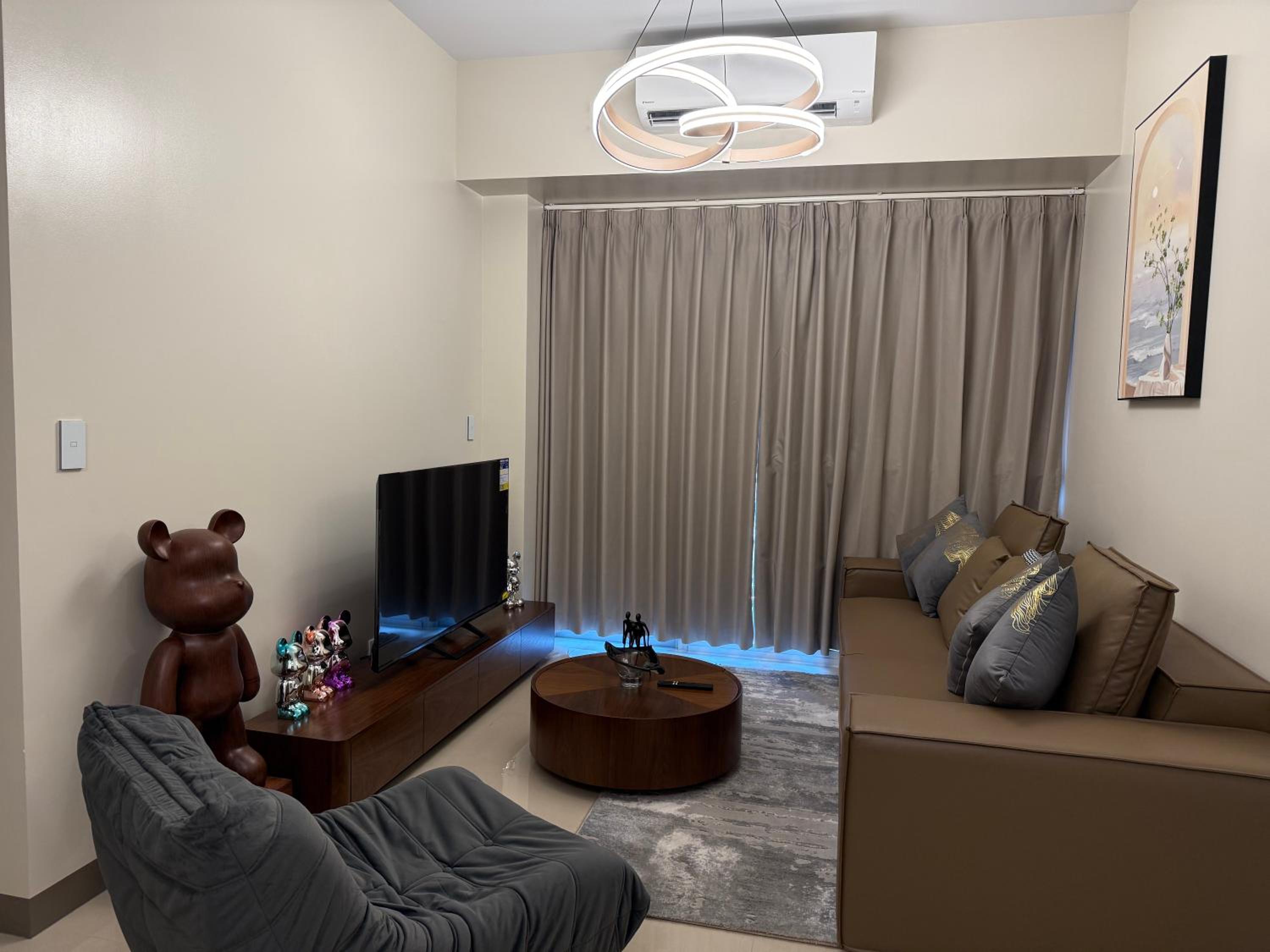 Luxurious Modern Cozy Manila Bayview Pool View 1 2 3 Bedrooms Near Manila Airports Okada Solaire MOA