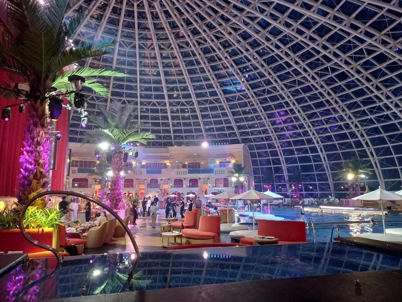 Luxurious Modern Cozy Manila Bayview Pool View 1 2 3 Bedrooms Near Manila Airports Okada Solaire MOA
