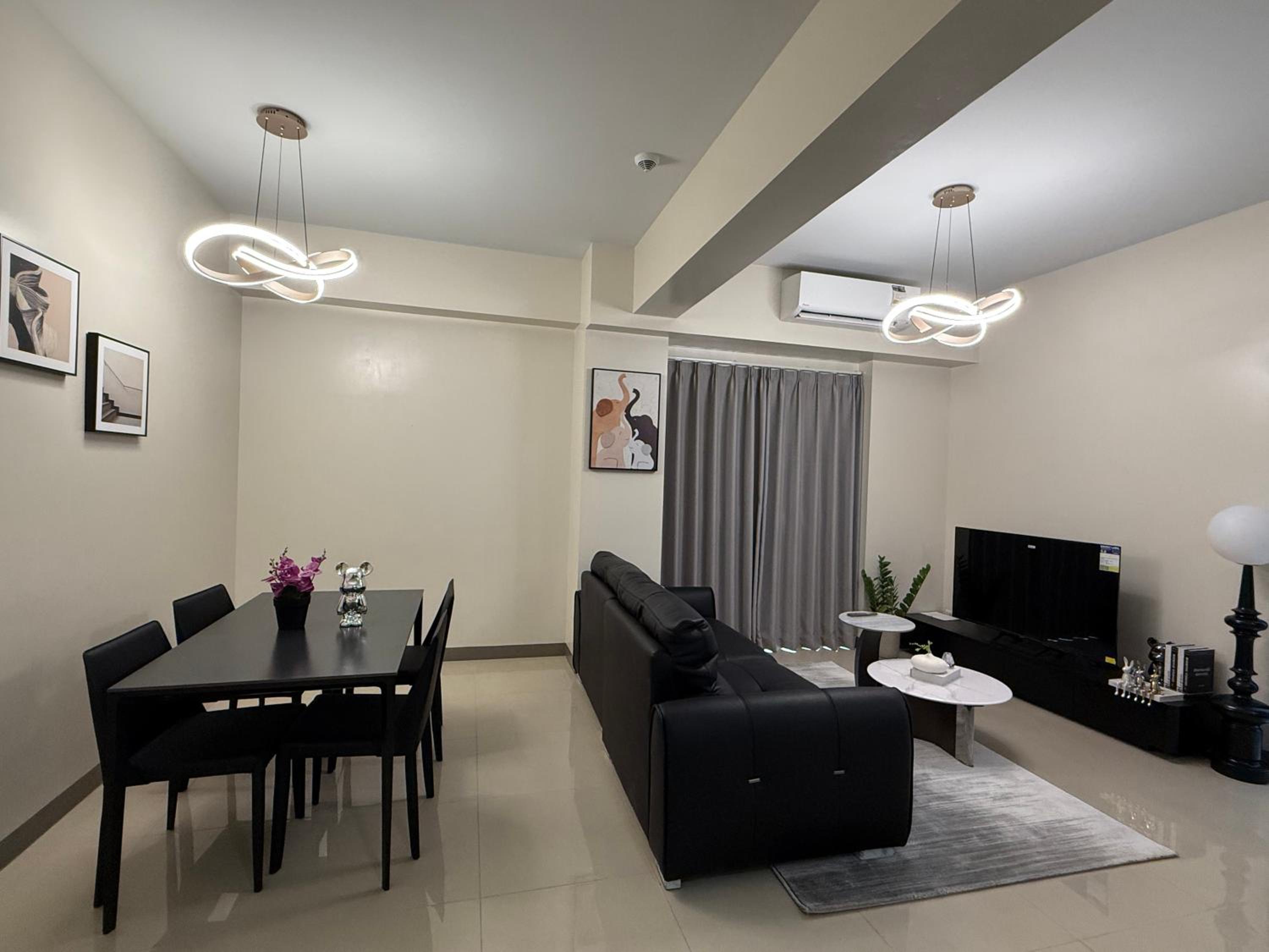 Luxurious Modern Cozy Manila Bayview Pool View 1 2 3 Bedrooms Near Manila Airports Okada Solaire MOA