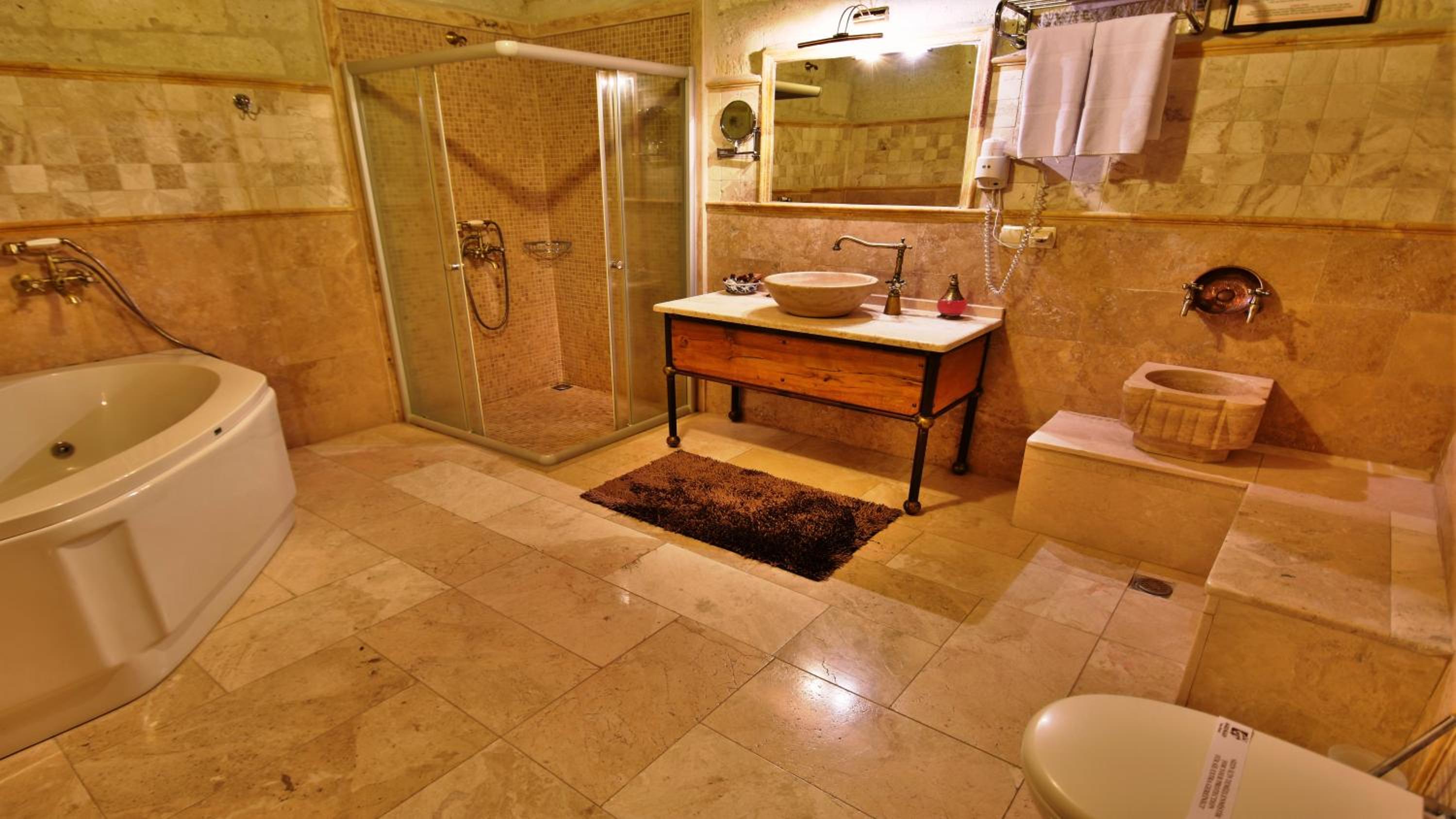 Harman Cave Hotel - Image 116
