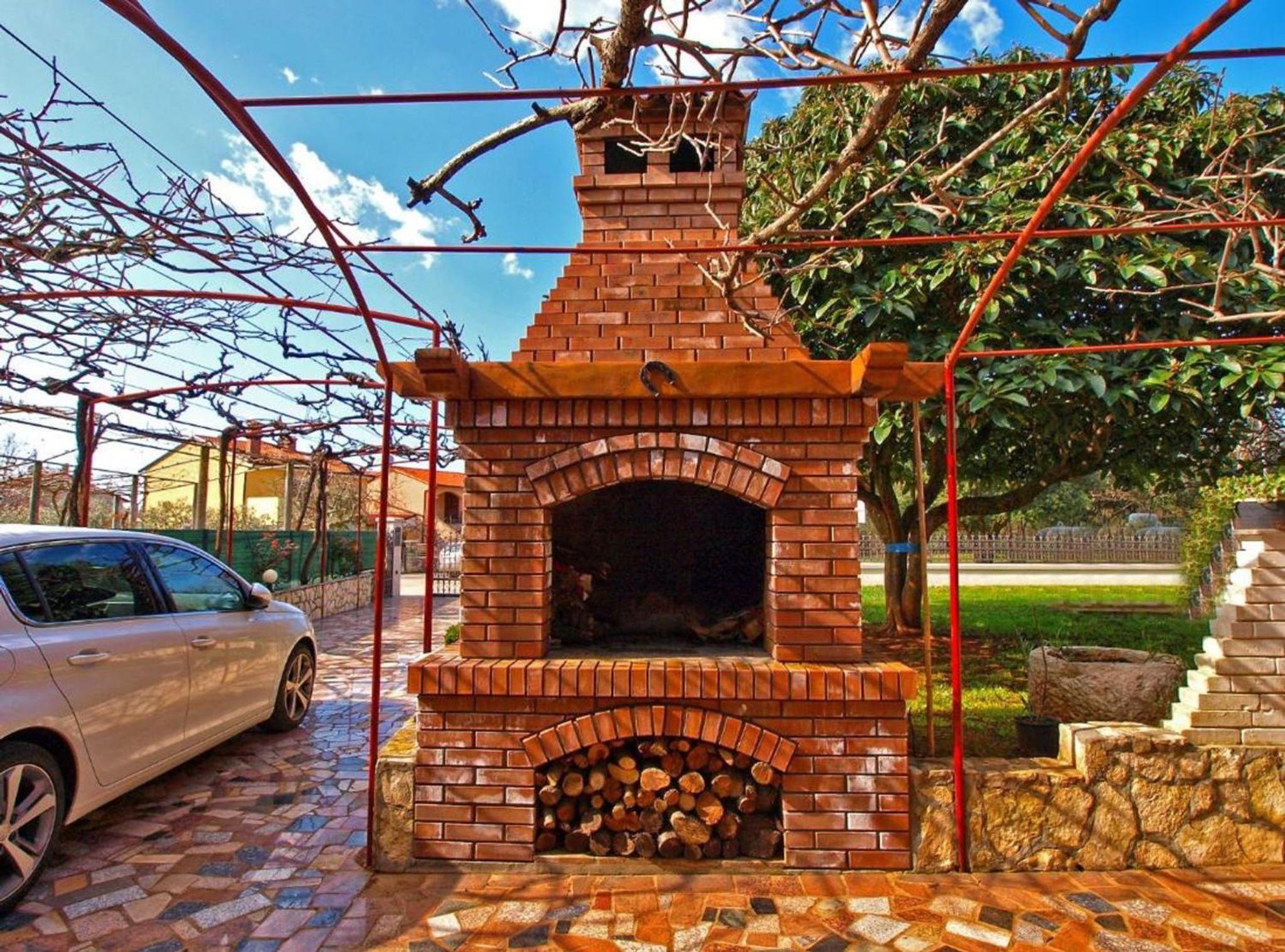 Ground floor retreat with bbq