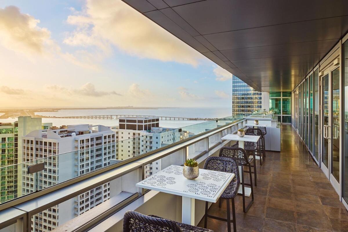 Miami Brickell Condos, Free Parking - AKA Residence