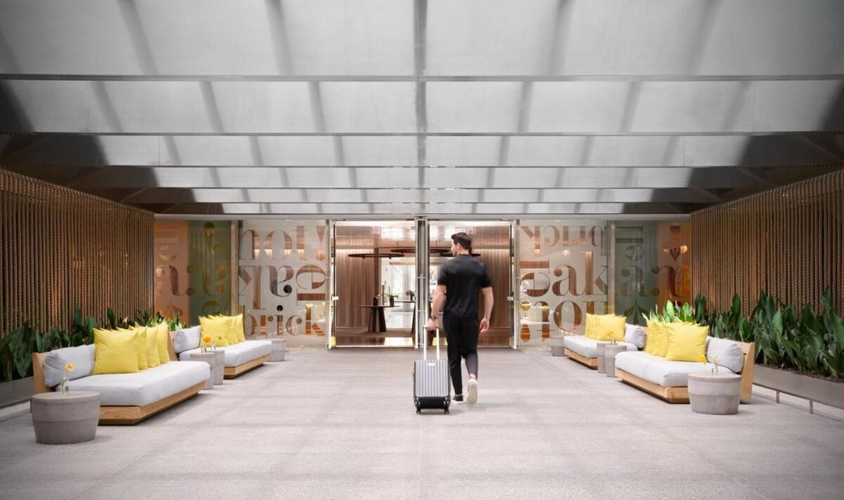 Miami Brickell Condos, Free Parking - AKA Residence