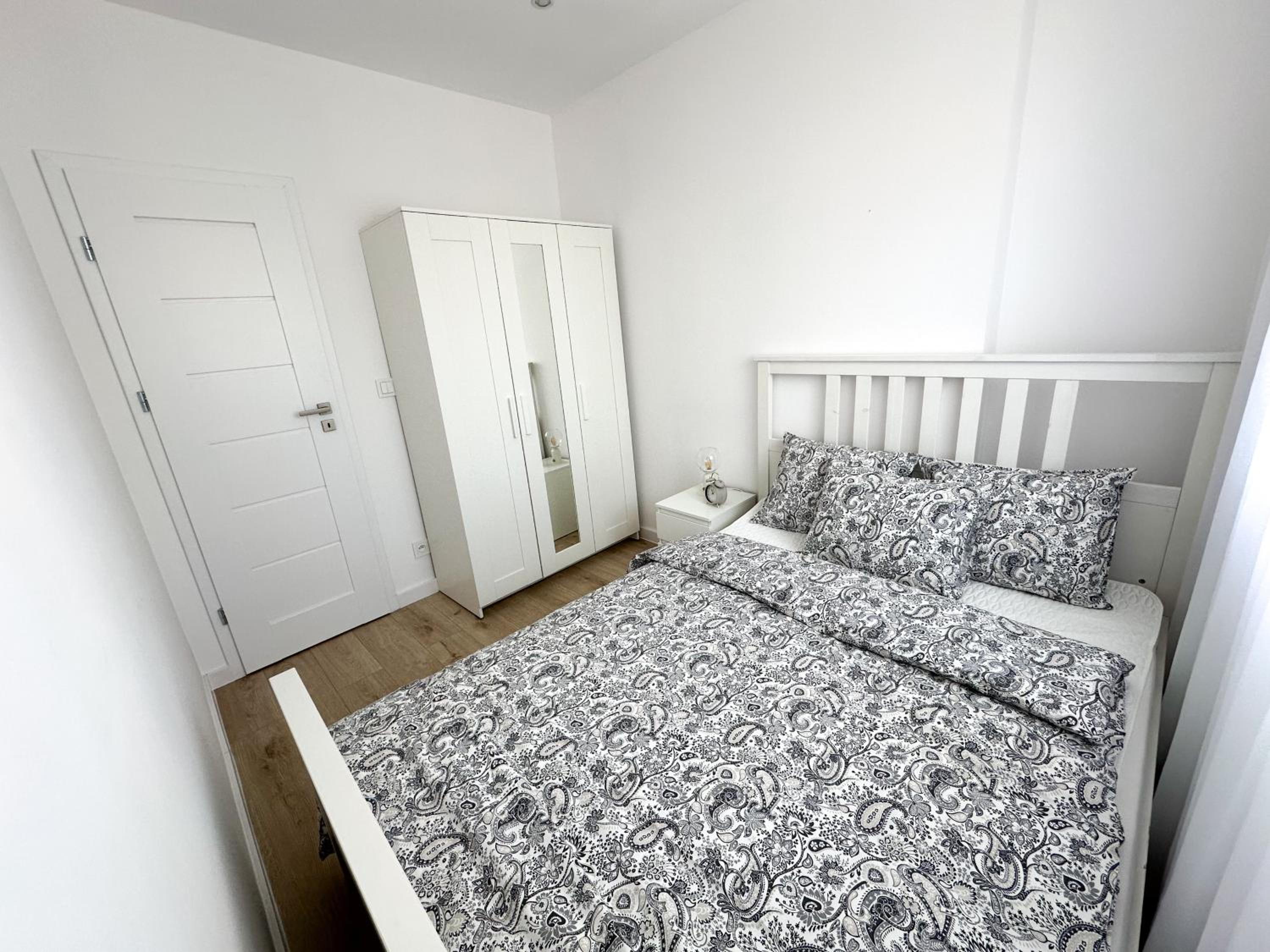 WHITE APARTMENTS - Kopernika