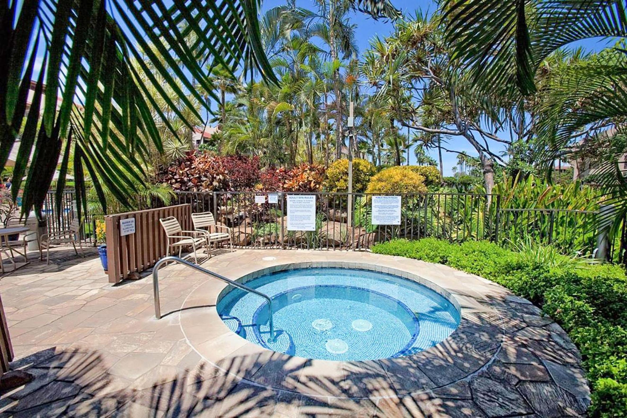 Experience Kamaole Sands 6-202, Stunning Renovation, Ocean View, Wi-Fi, Split AC