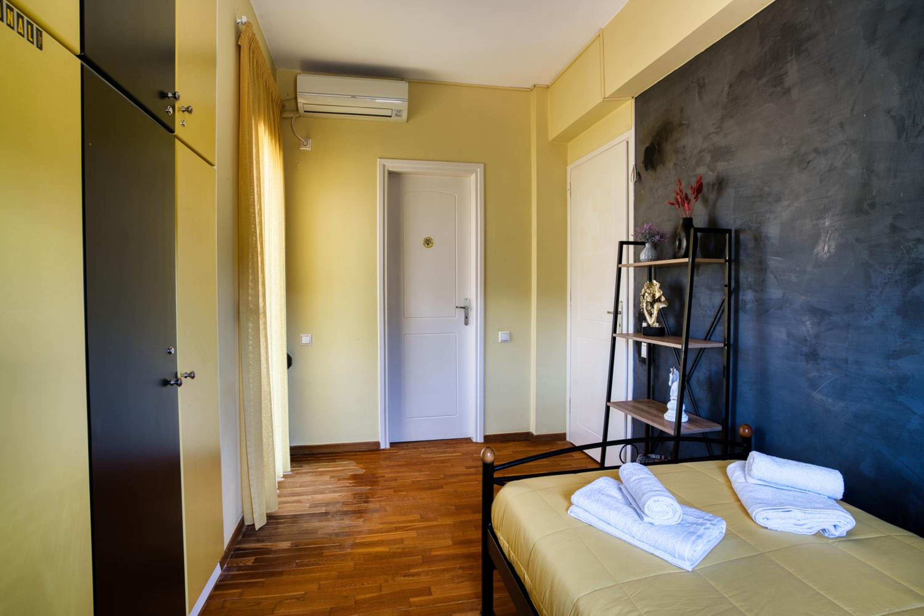 Mariliza's Spacious Maisonette Close to Beaches