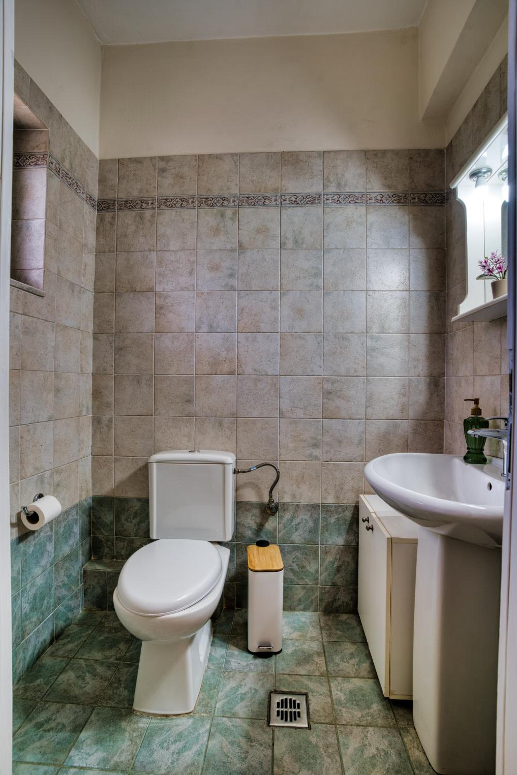 Mariliza's Spacious Maisonette Close to Beaches