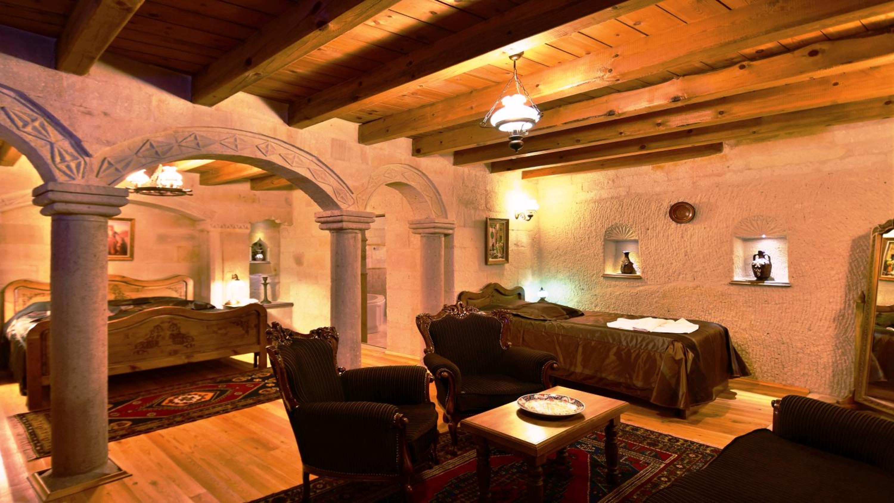Harman Cave Hotel - Image 172