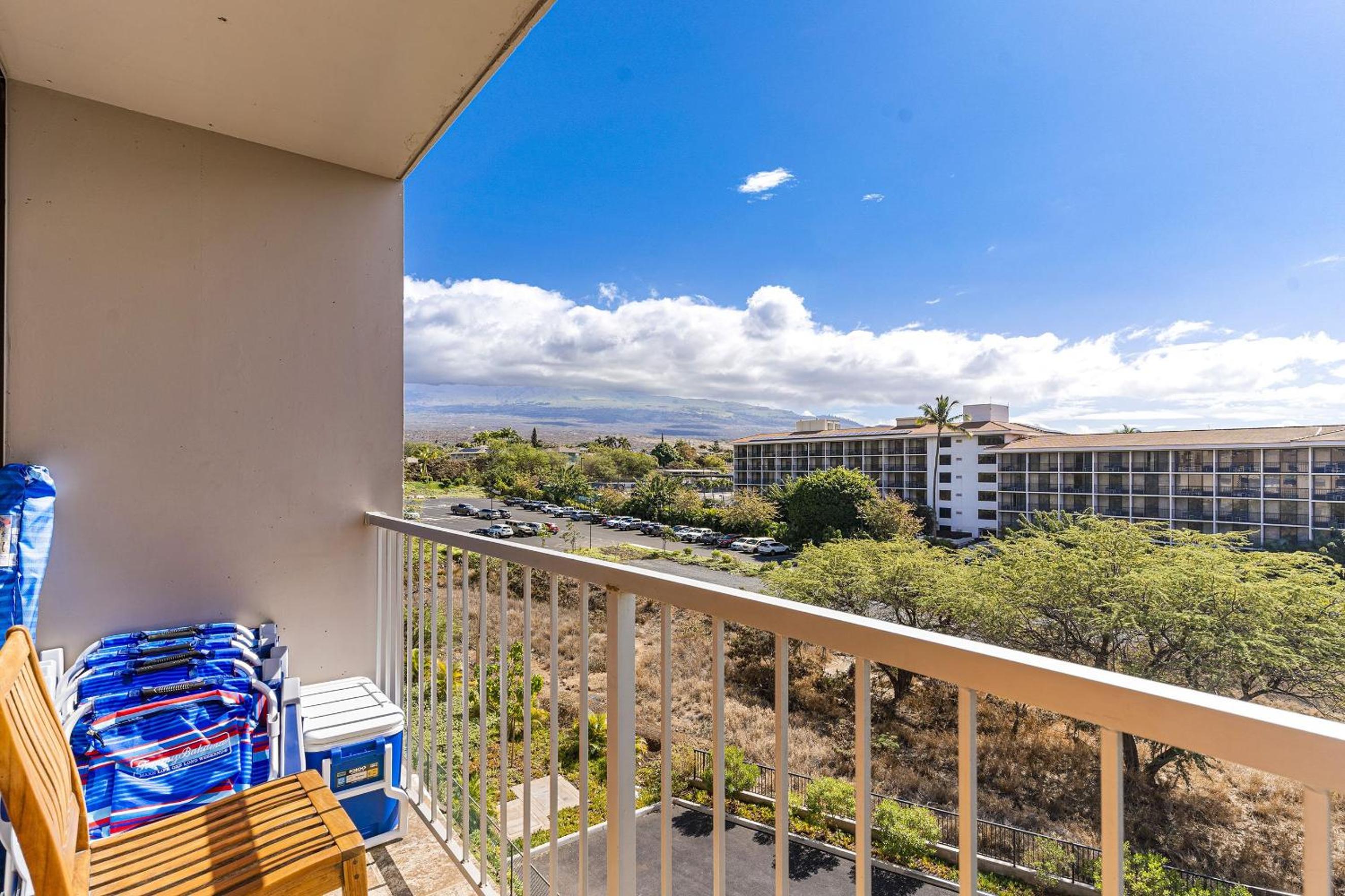 Pacific Shores B-409 - Beautifully Renovated Ocean View, 2 BD / 2 BA, Split AC!
