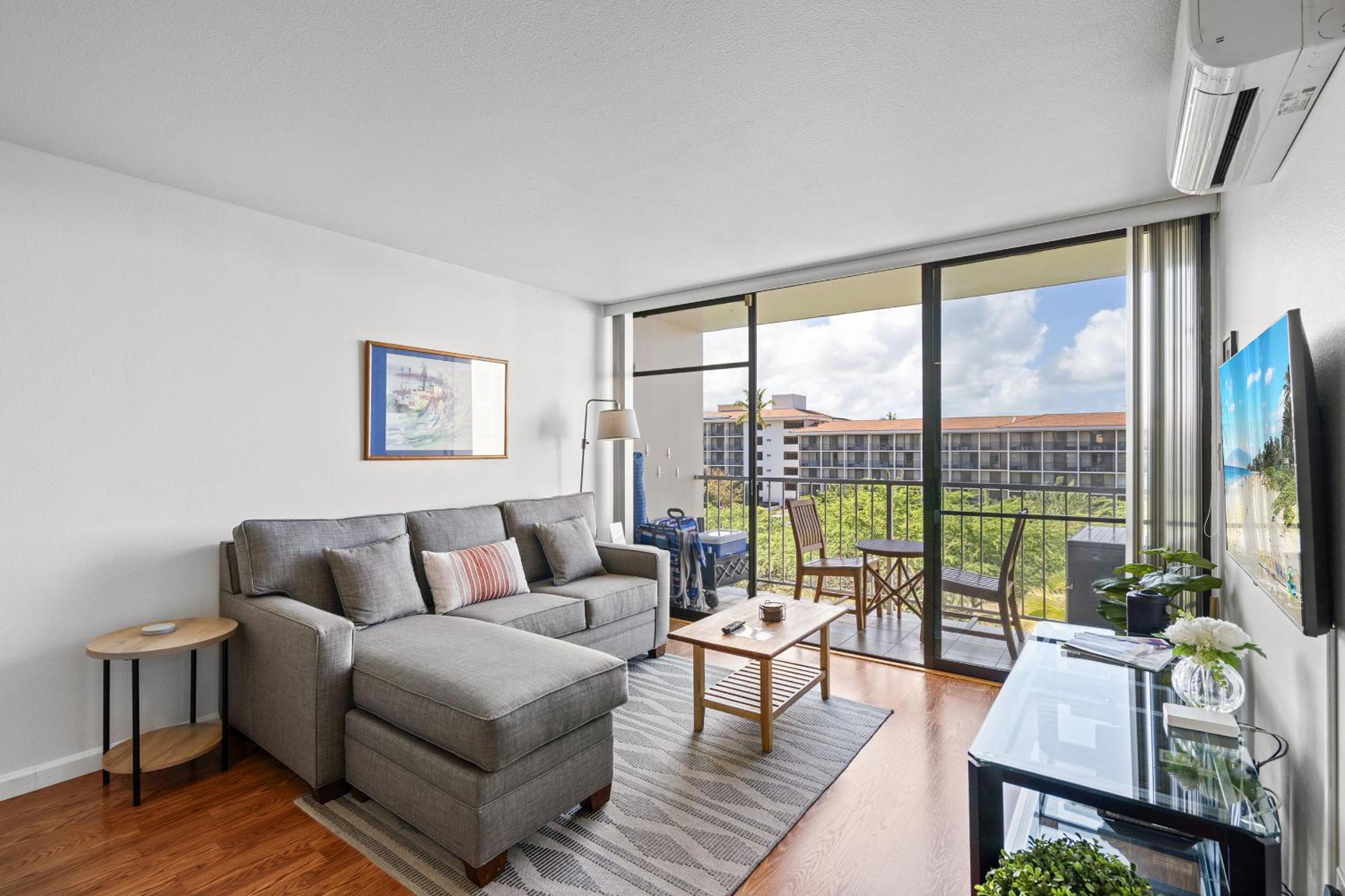 Pacific Shores B-409 - Beautifully Renovated Ocean View, 2 BD / 2 BA, Split AC!
