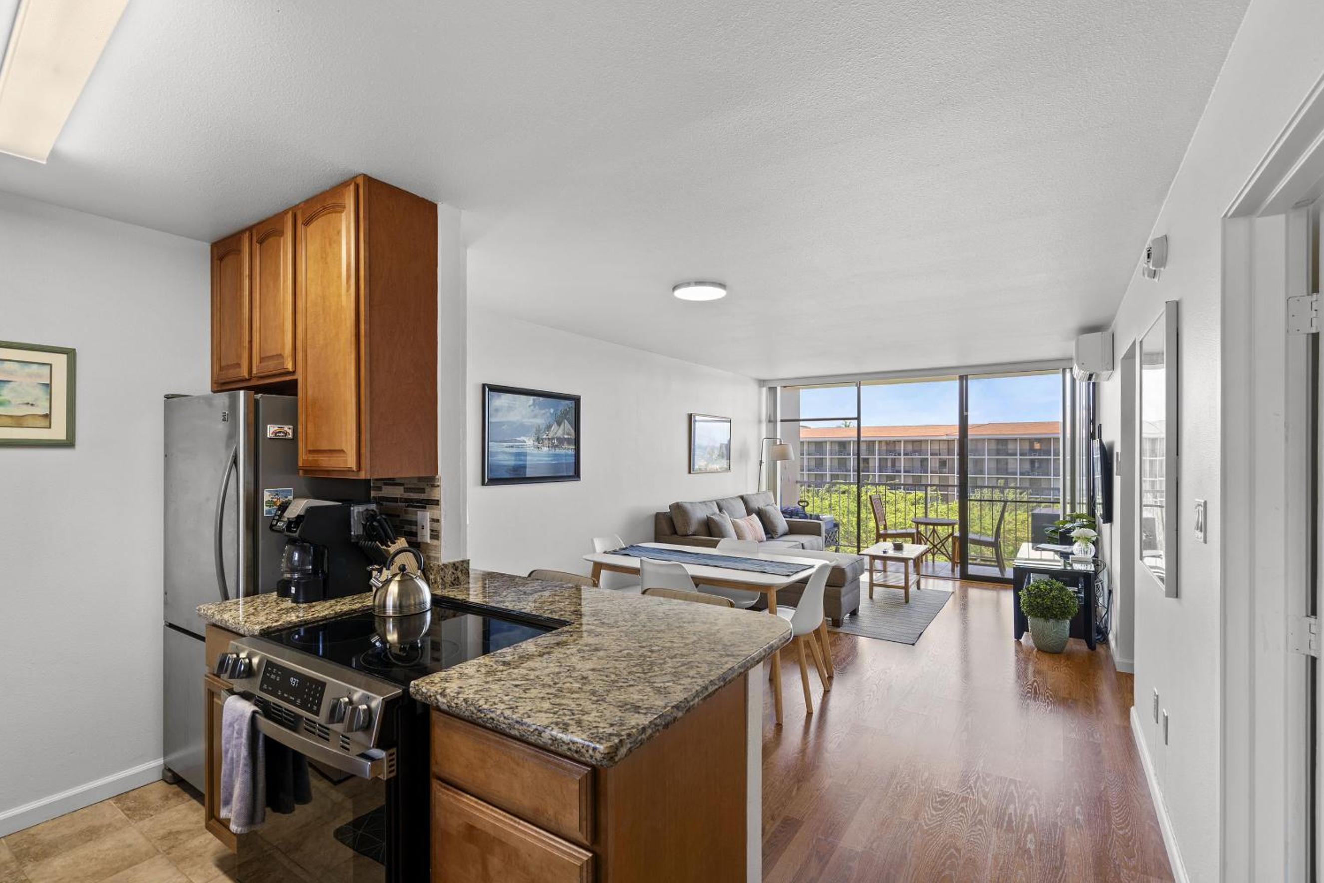 Pacific Shores B-409 - Beautifully Renovated Ocean View, 2 BD / 2 BA, Split AC!