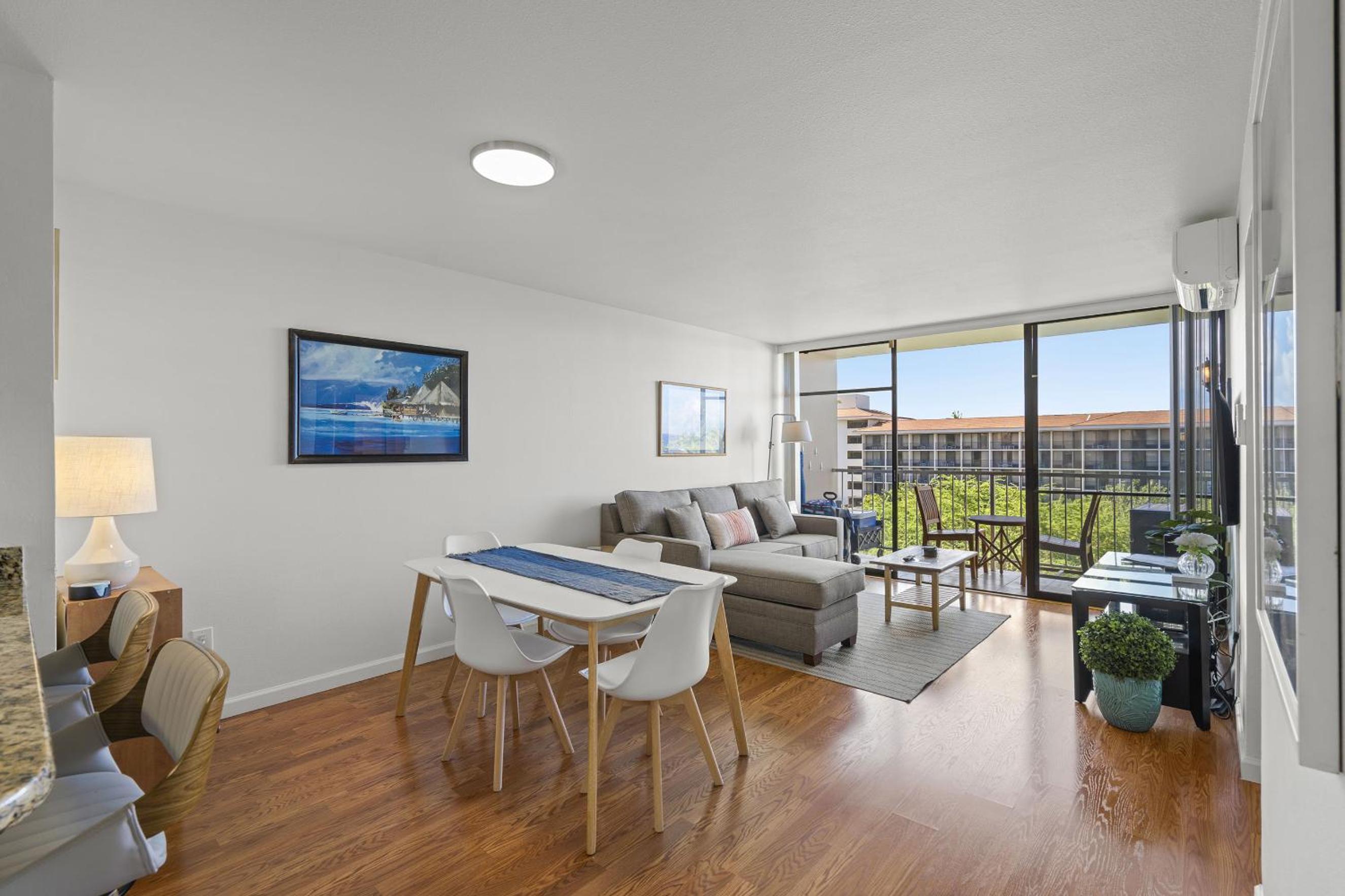 Pacific Shores B-409 - Beautifully Renovated Ocean View, 2 BD / 2 BA, Split AC!