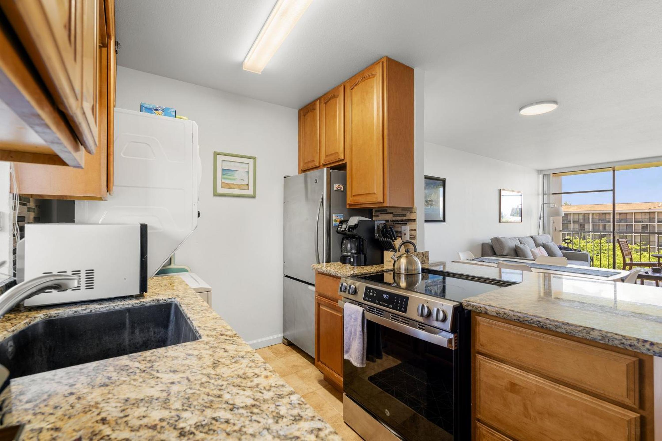 Pacific Shores B-409 - Beautifully Renovated Ocean View, 2 BD / 2 BA, Split AC!