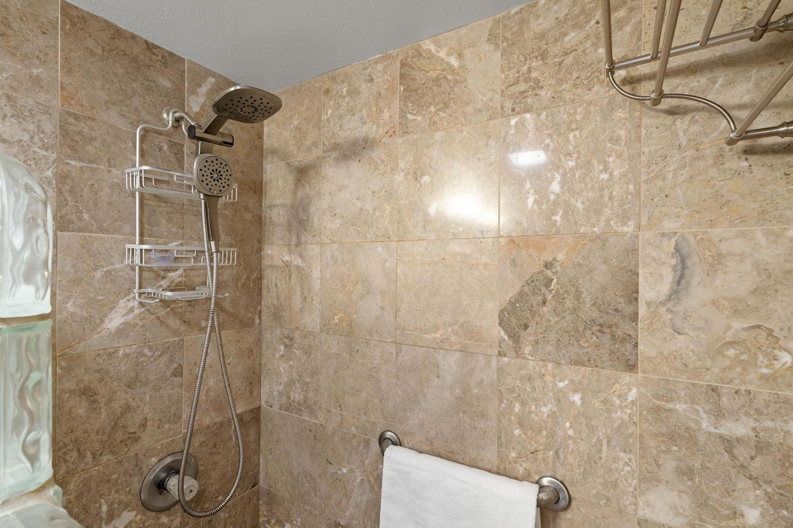 Pacific Shores B-409 - Beautifully Renovated Ocean View, 2 BD / 2 BA, Split AC!