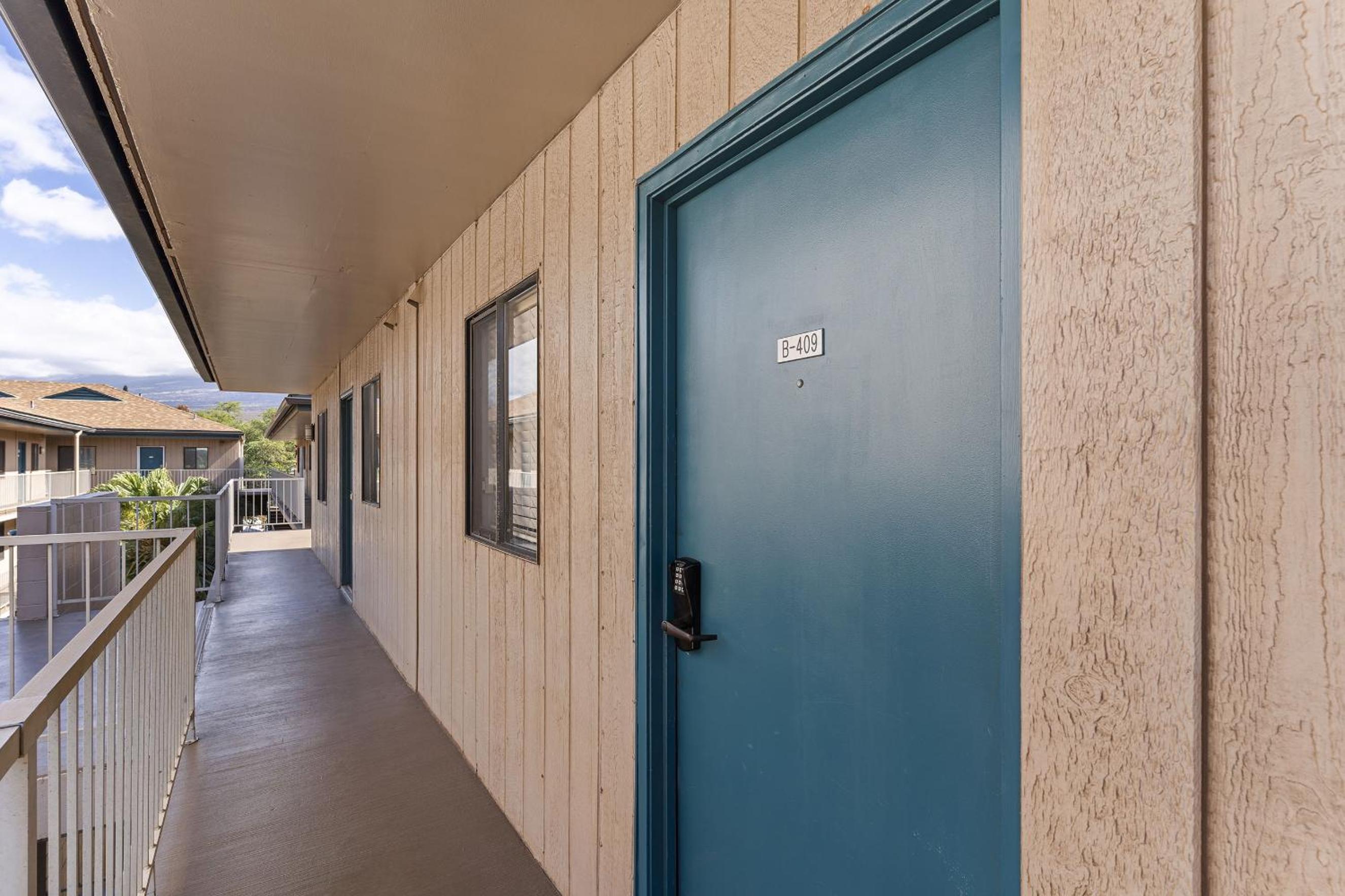 Pacific Shores B-409 - Beautifully Renovated Ocean View, 2 BD / 2 BA, Split AC!