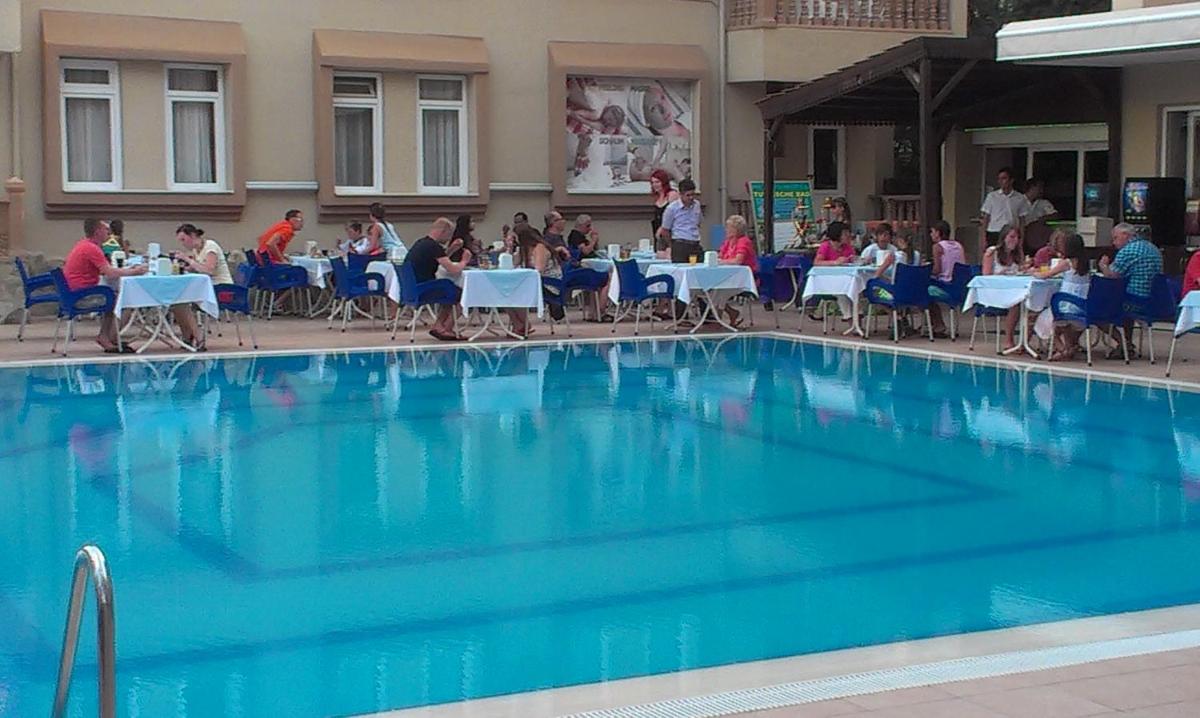 swimming pool