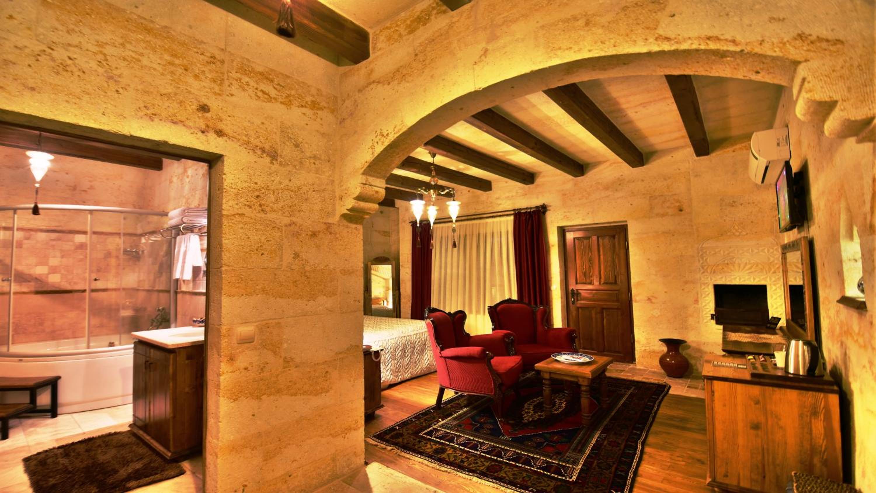 Harman Cave Hotel - Image 105