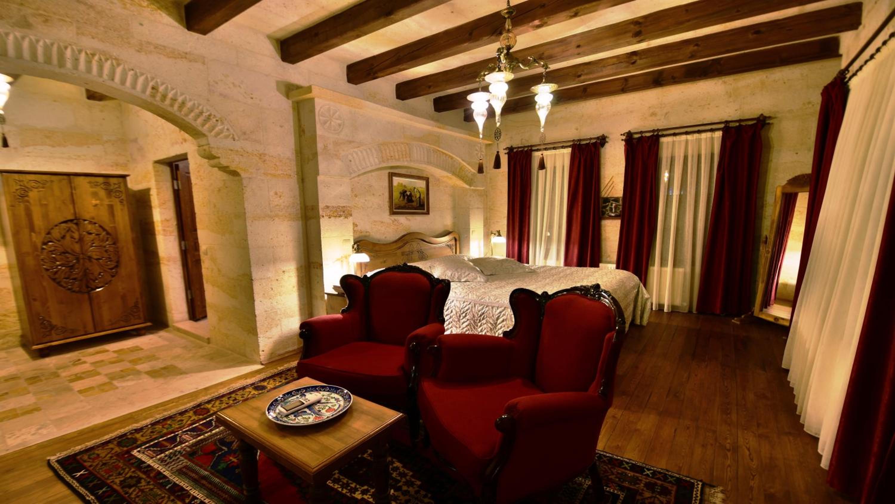 Harman Cave Hotel - Image 78