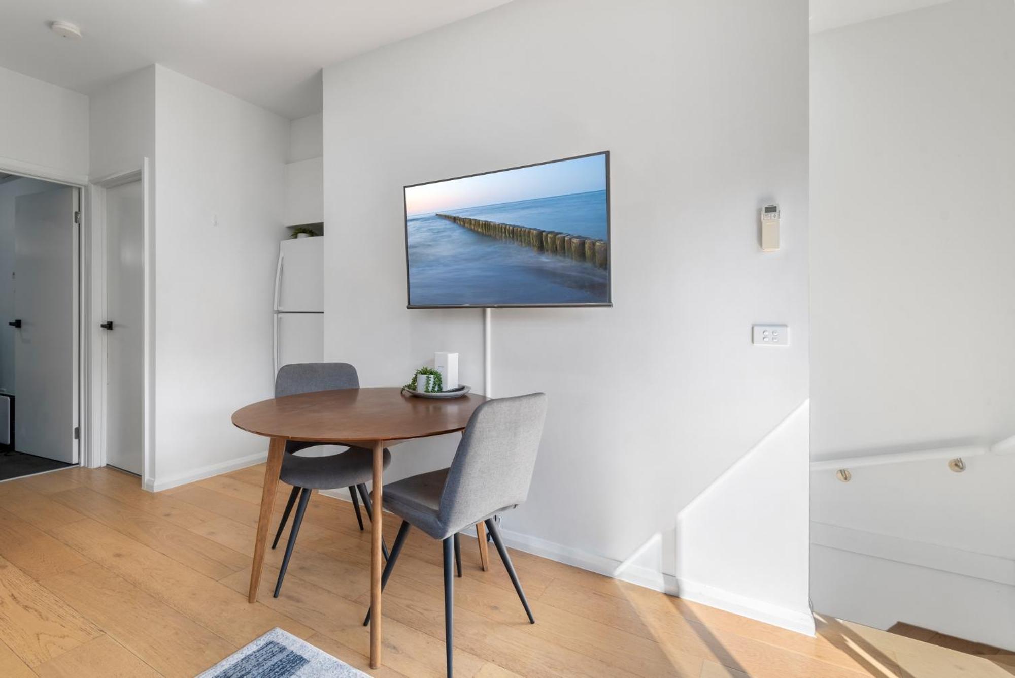 Comfortable 2BR Retreat with Balcony & Parking