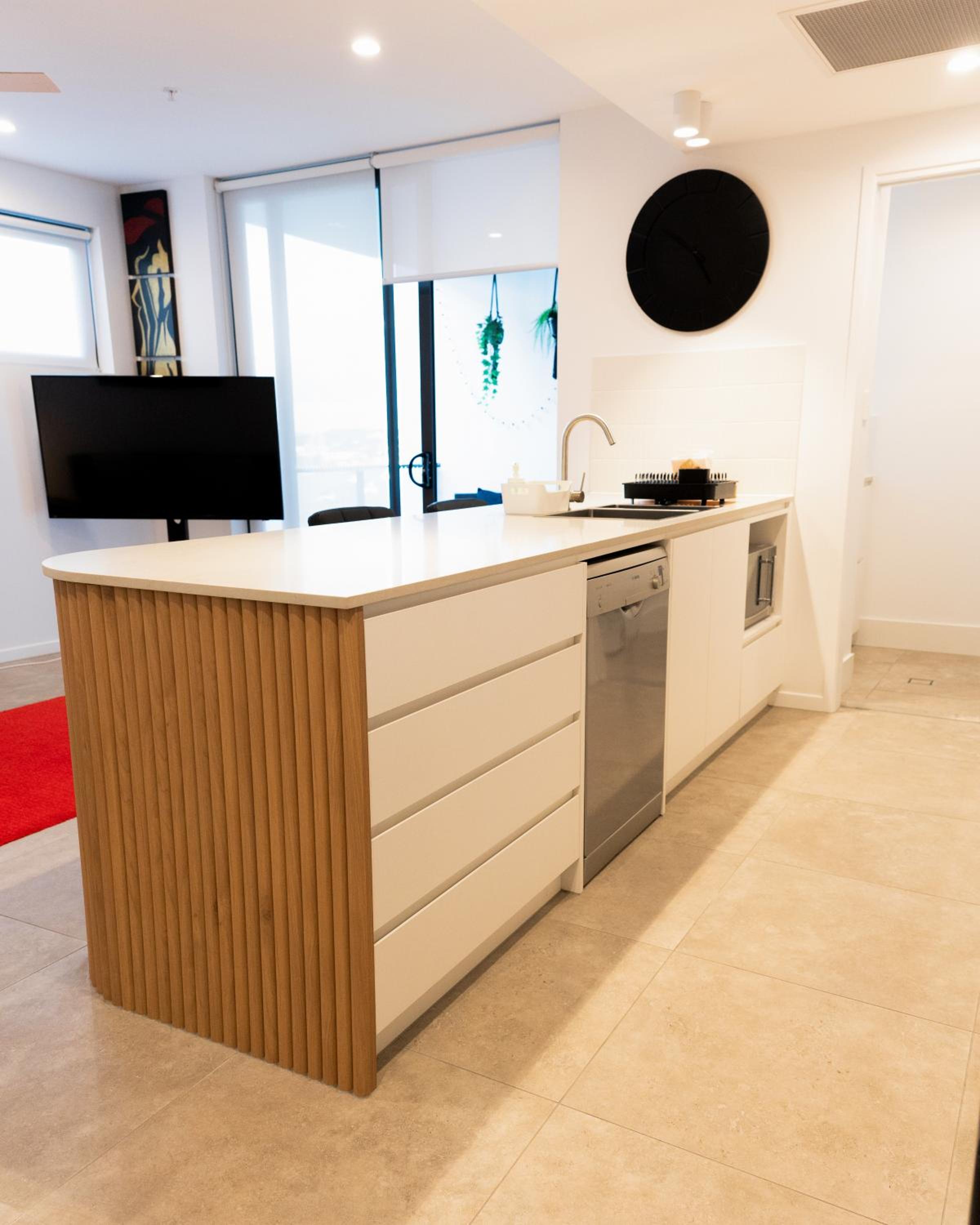 New City Condo with Brisbane River View & Parking