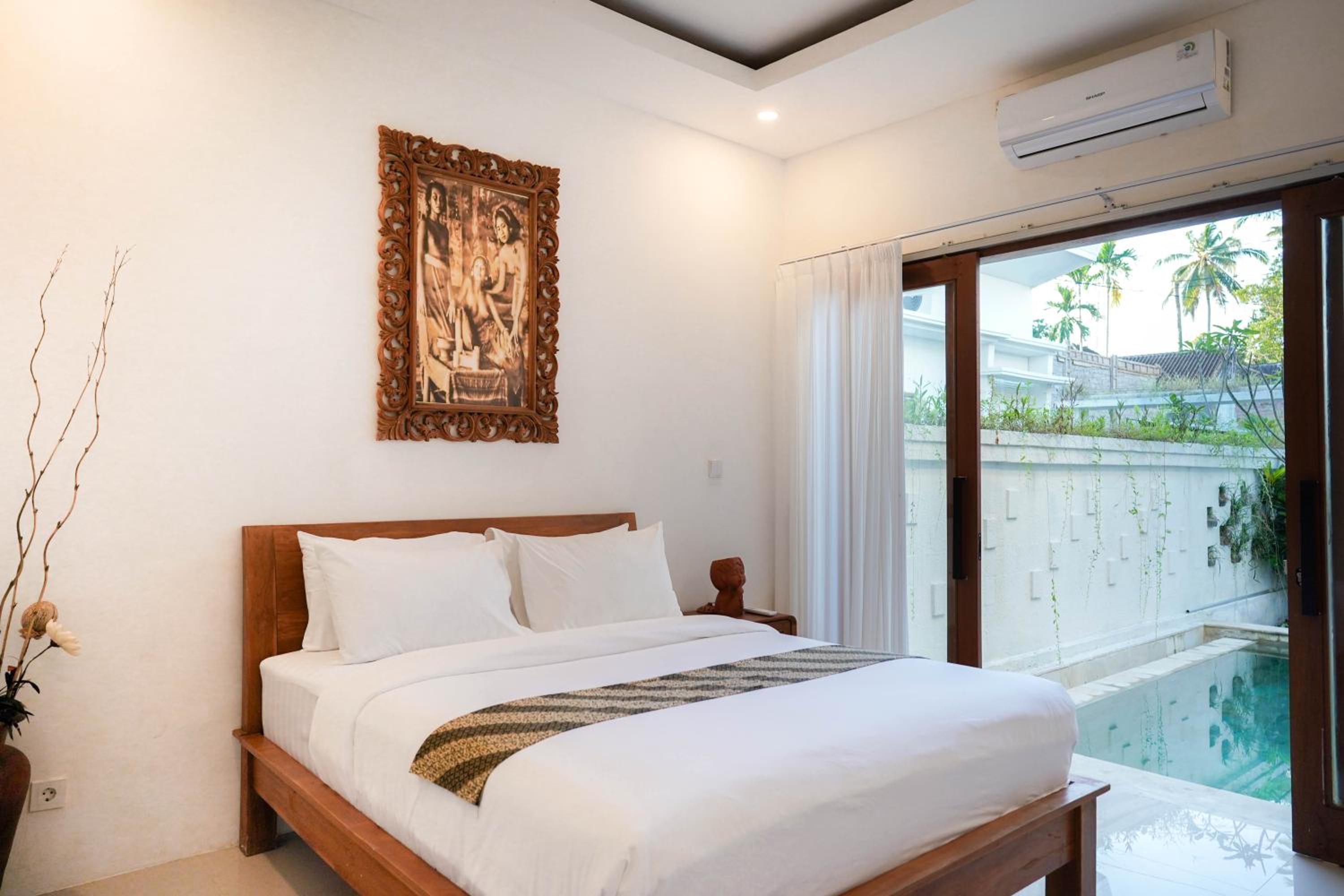 Bayora Villa