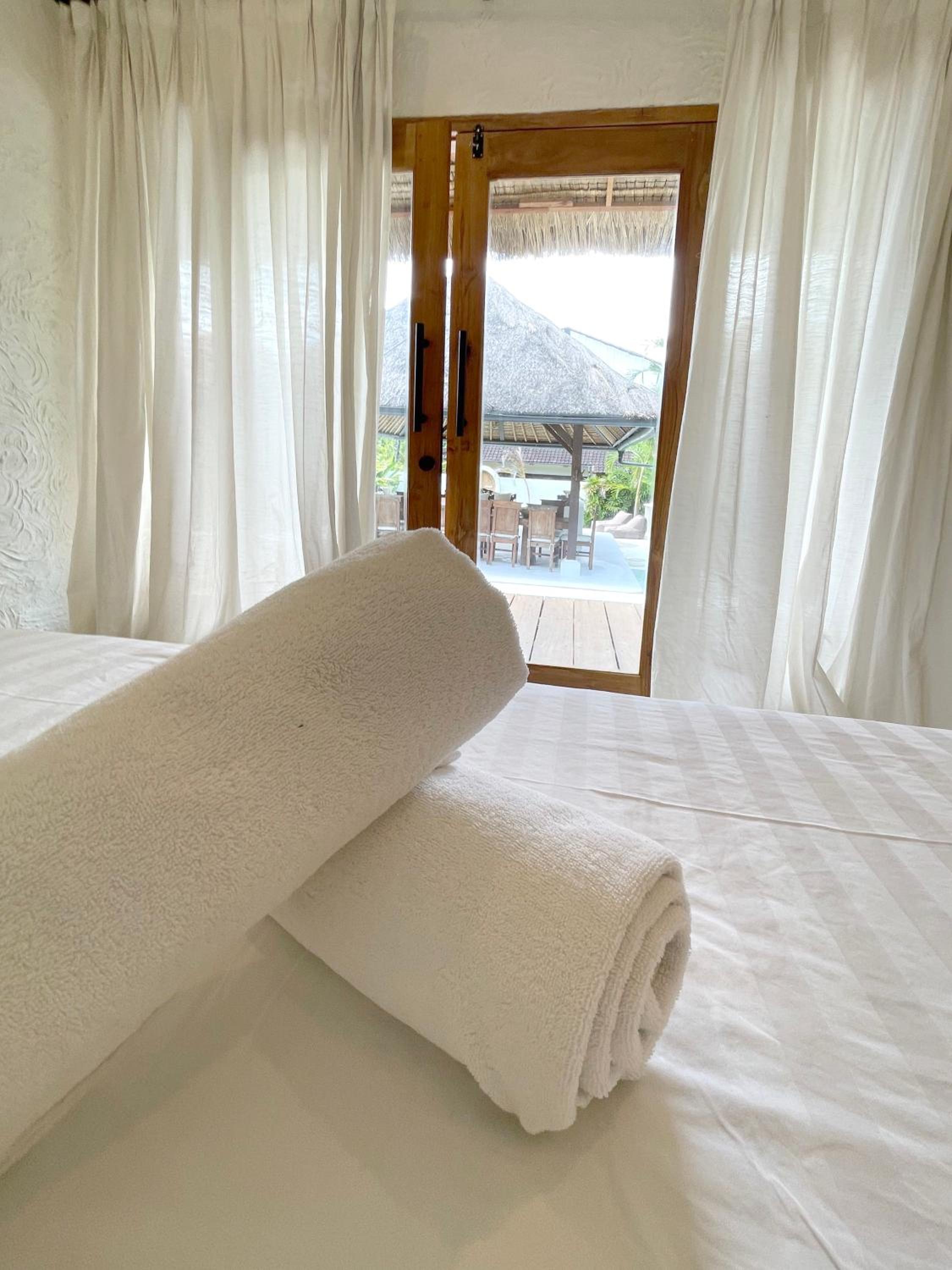 Serene Tropical Oasis 2BR Private Pool Villa Canggu's Heart