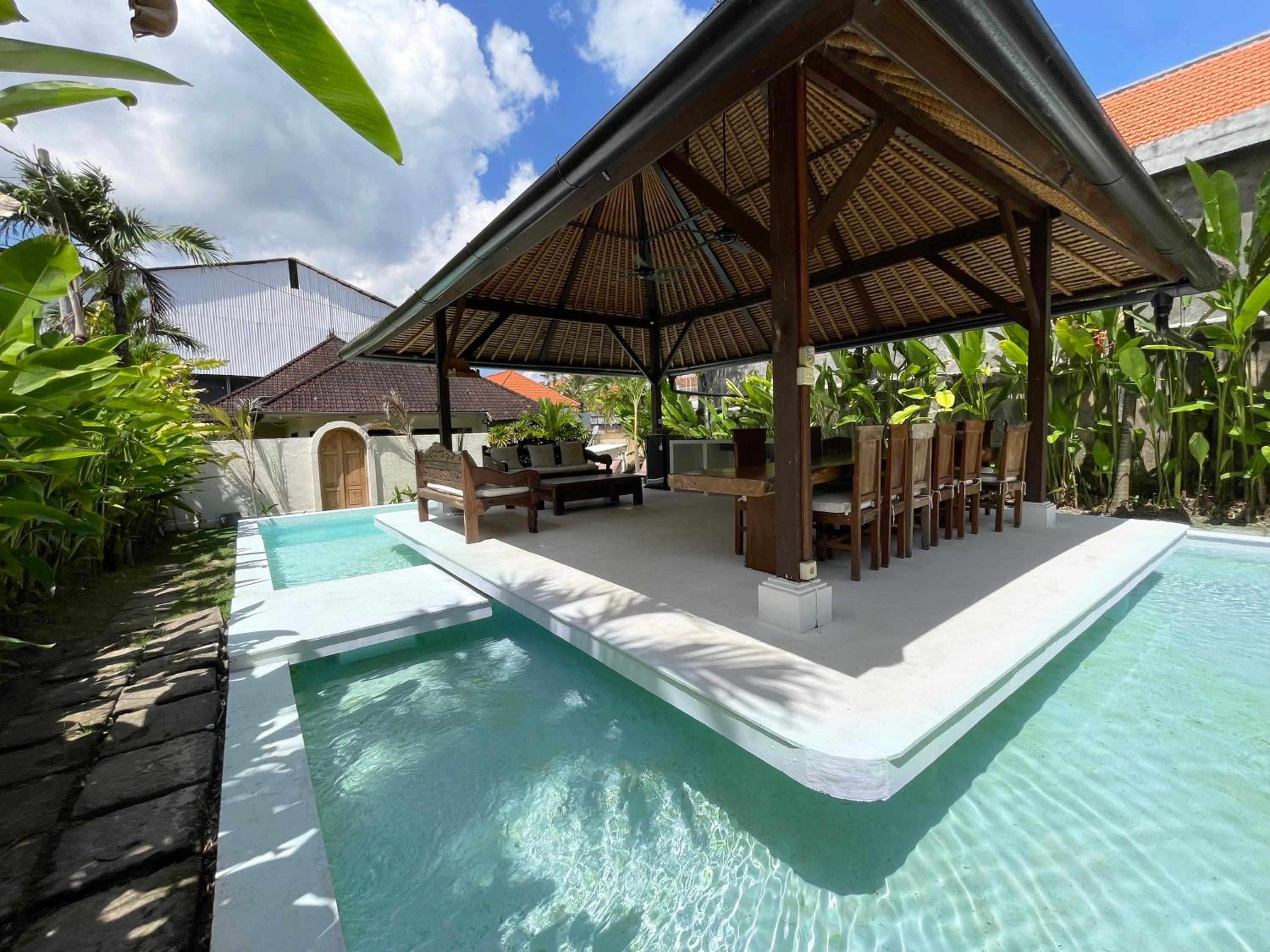 Serene Tropical Oasis 2BR Private Pool Villa Canggu's Heart