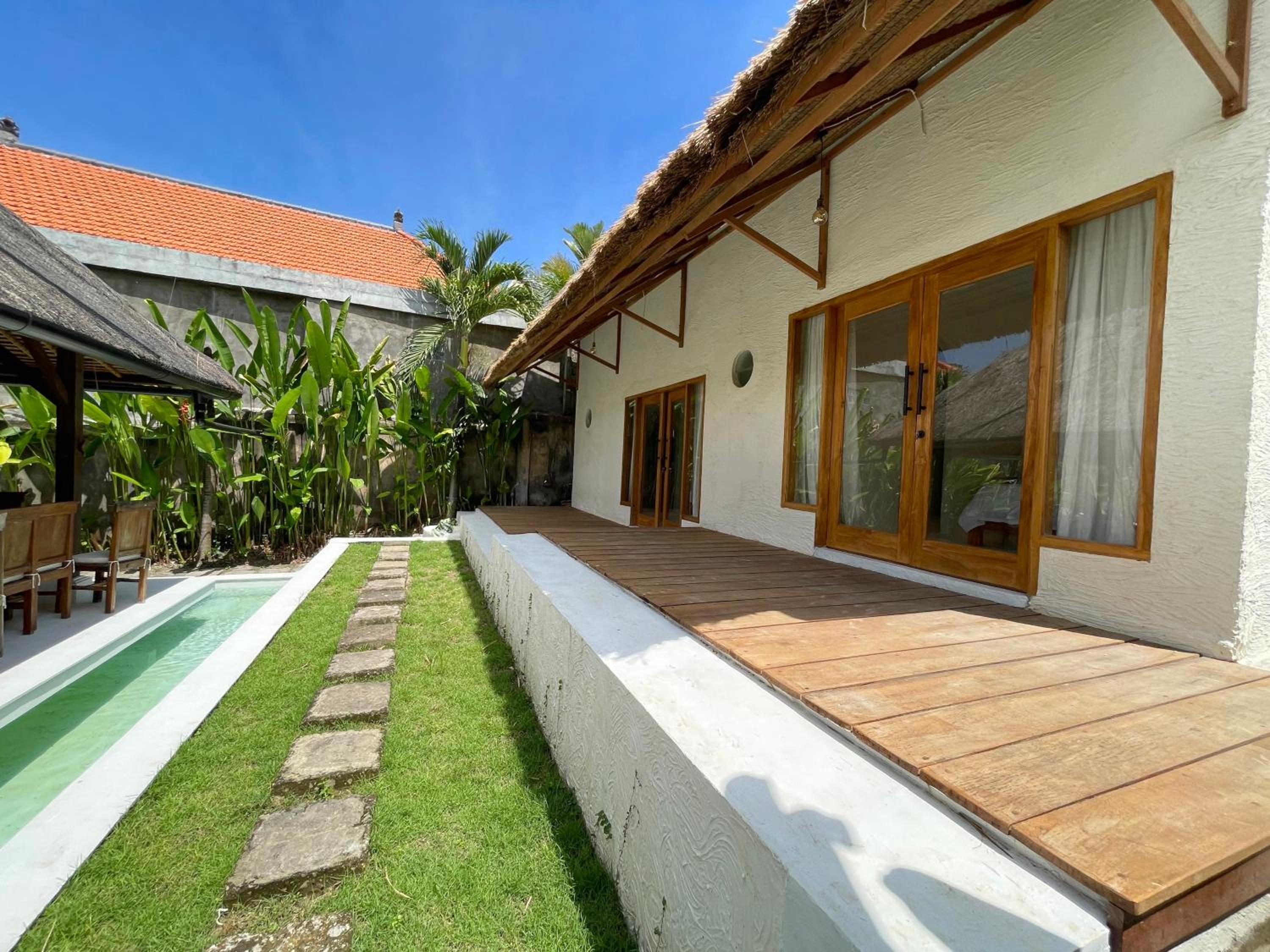 Serene Tropical Oasis 2BR Private Pool Villa Canggu's Heart