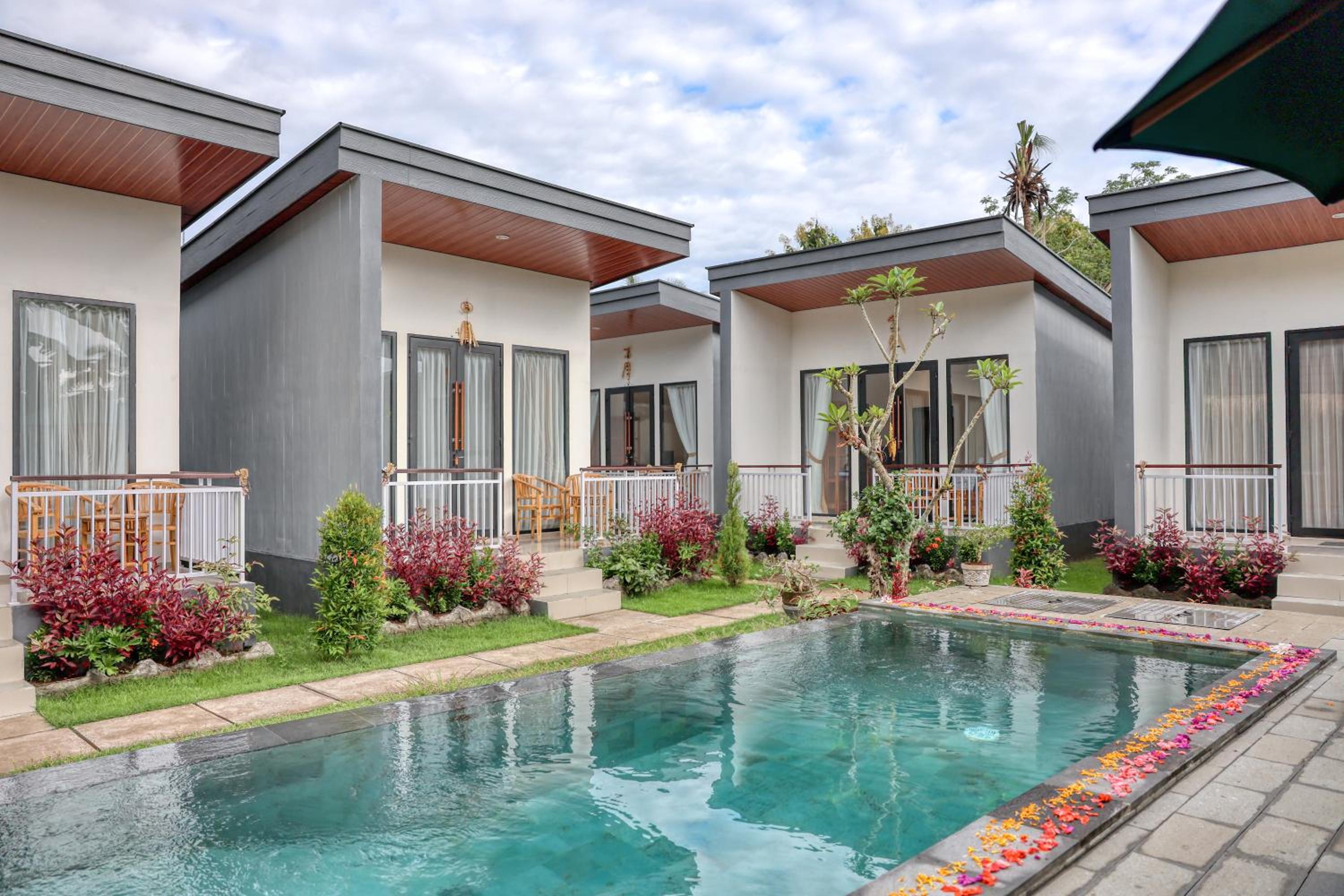 Nusa Dewata Cottage