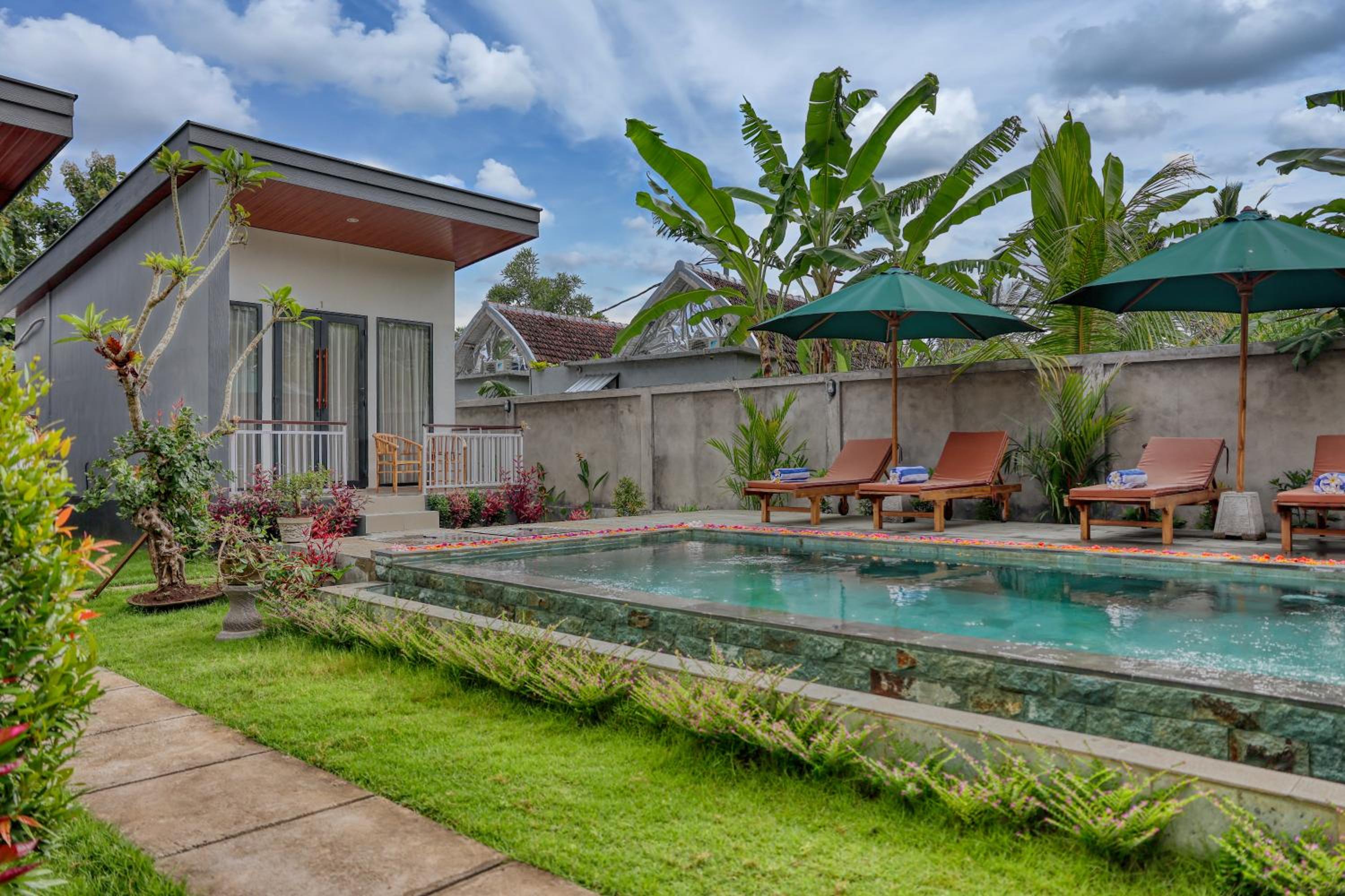 Nusa Dewata Cottage
