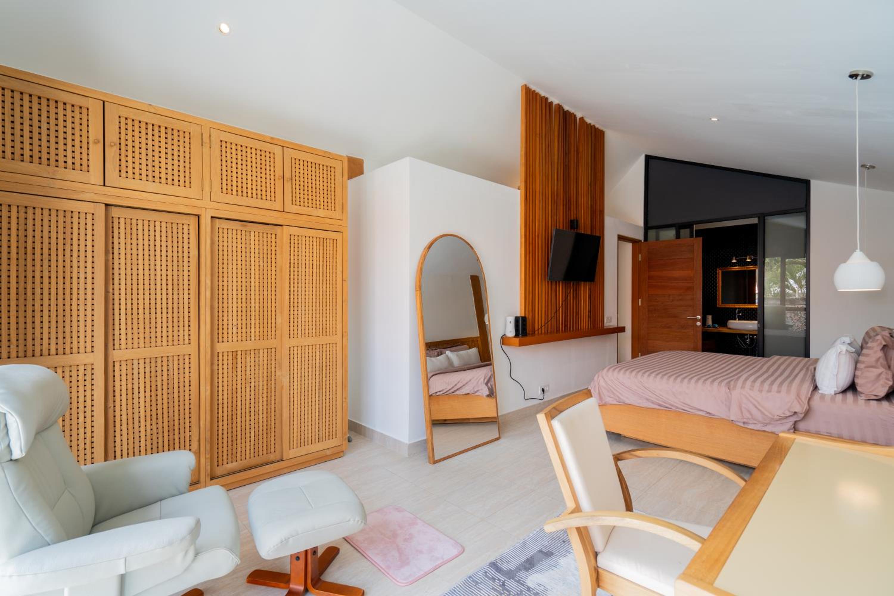 Villa Pusterla - 1BR Villa in Canggu