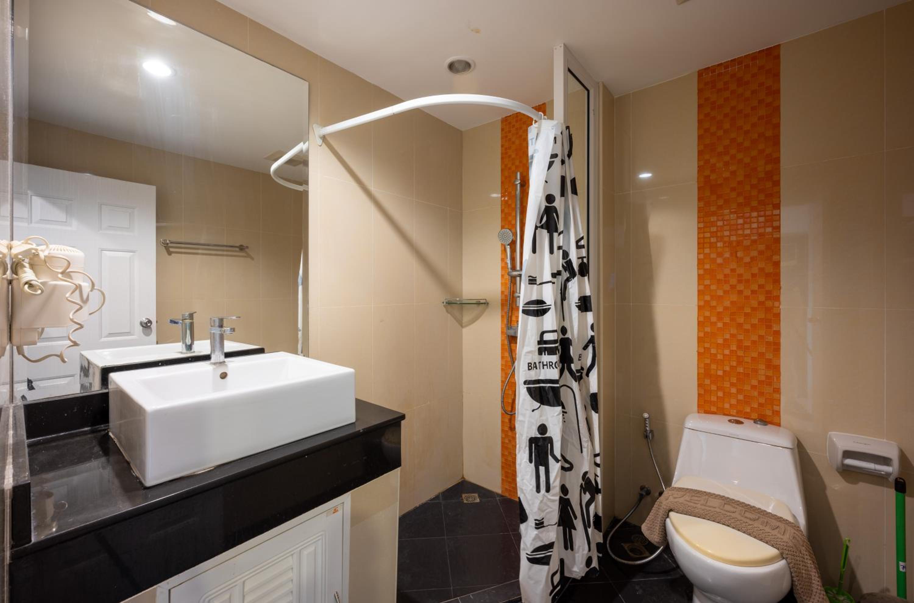 New Nordic Suites 5 by Apartwell view 4