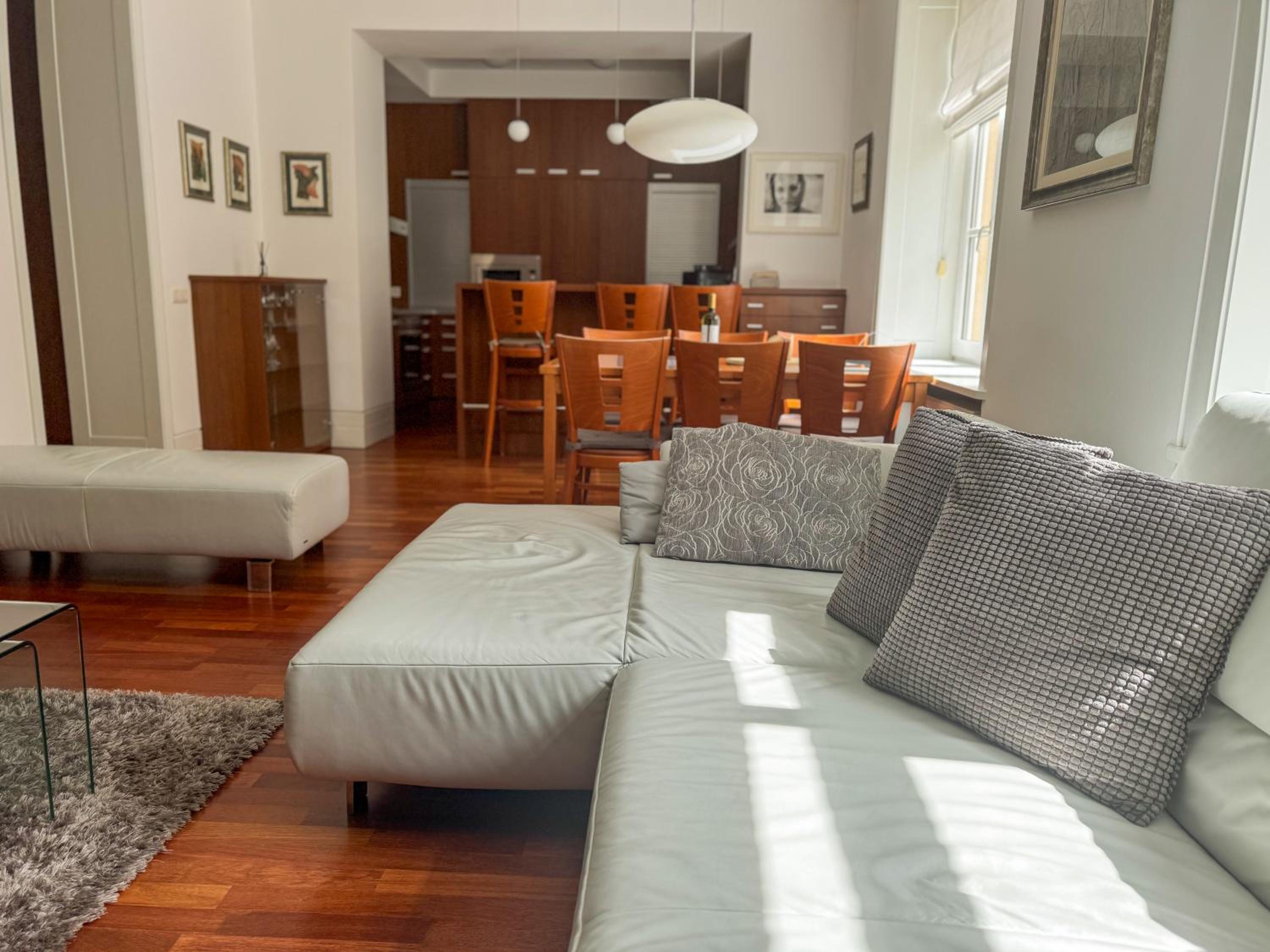 Apartment 29 Old Town, 2 Bathrooms, AC, Quiet