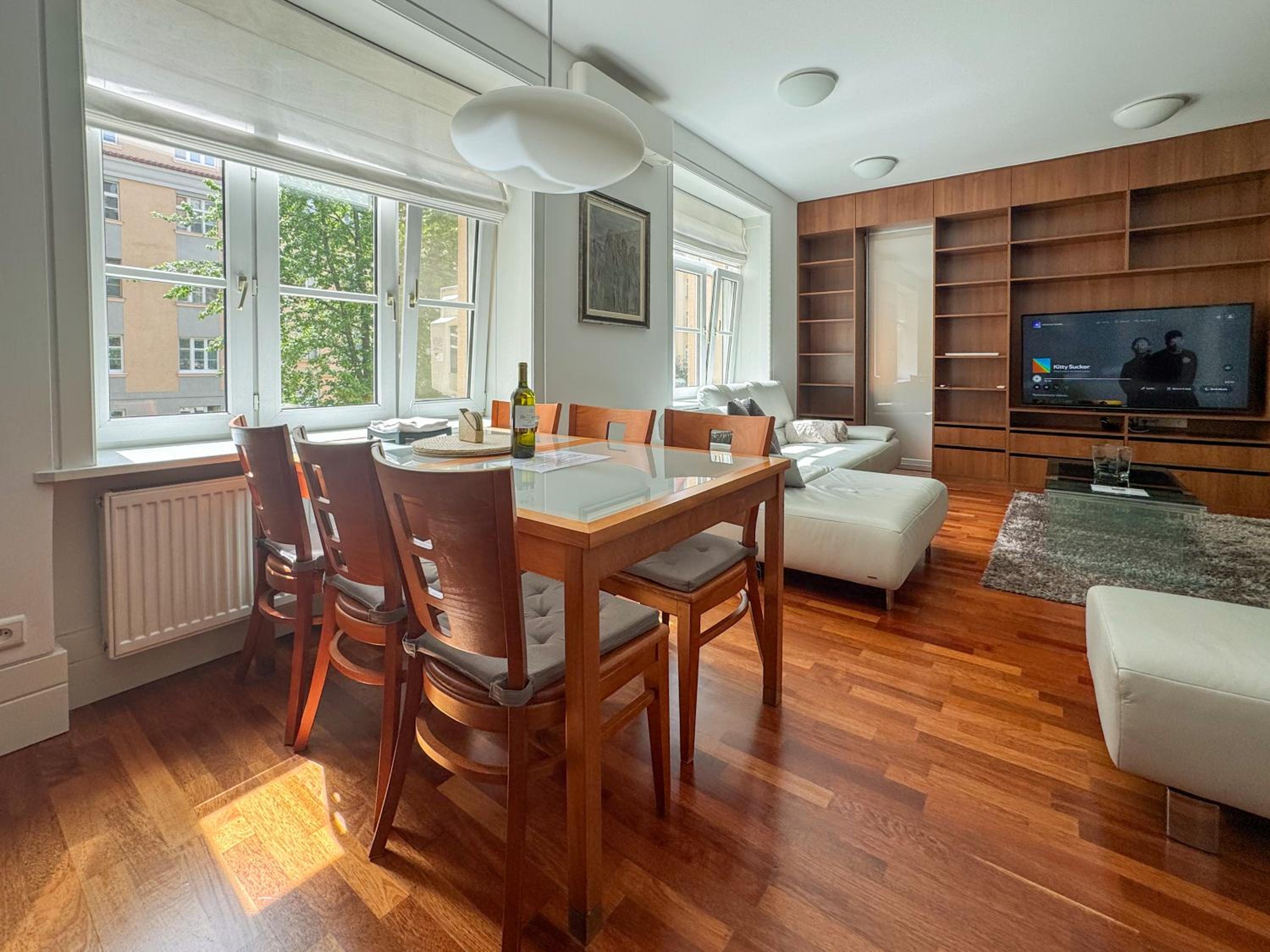 Apartment 29 Old Town, 2 Bathrooms, AC, Quiet