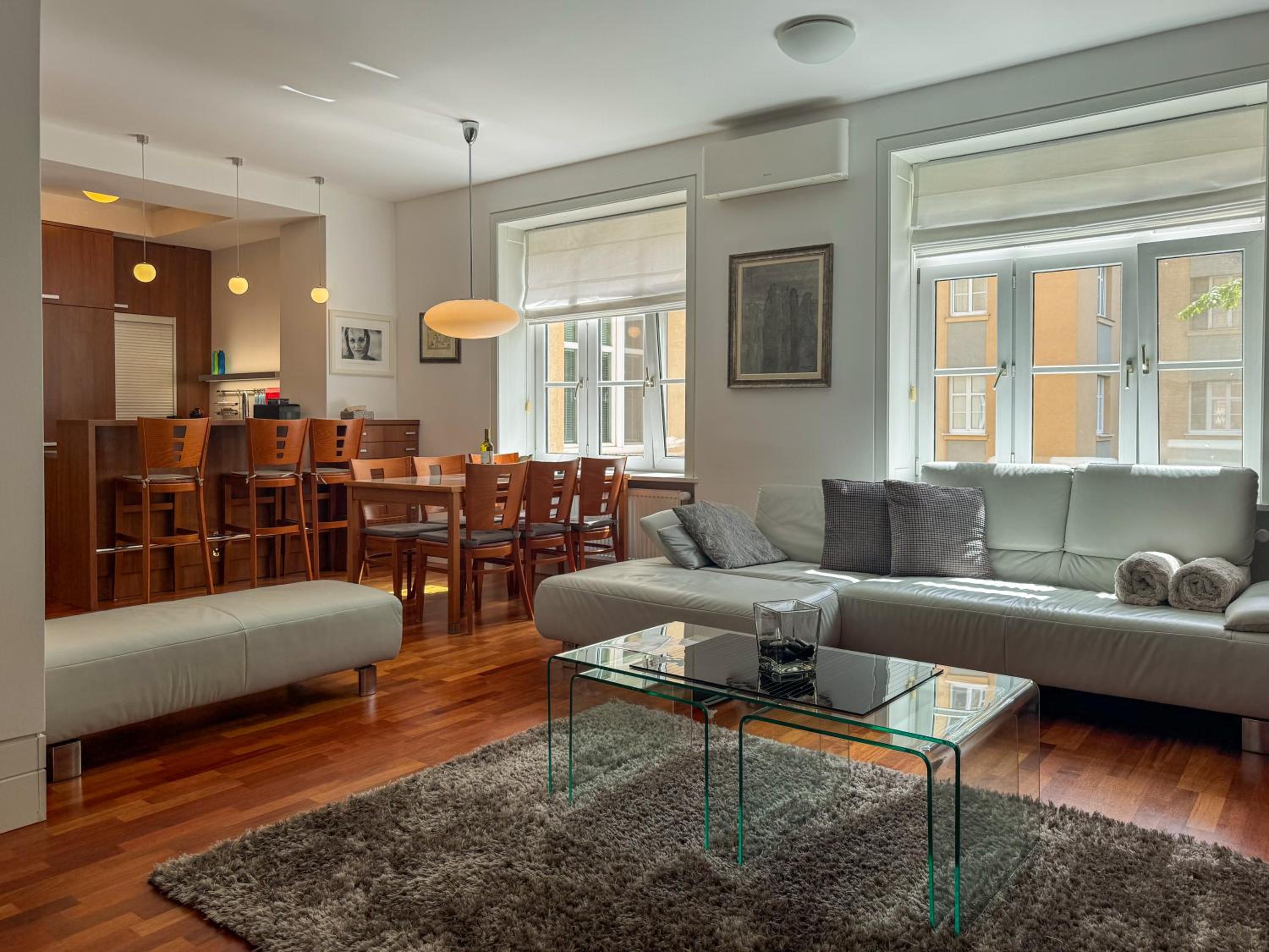 Apartment 29 Old Town, 2 Bathrooms, AC, Quiet