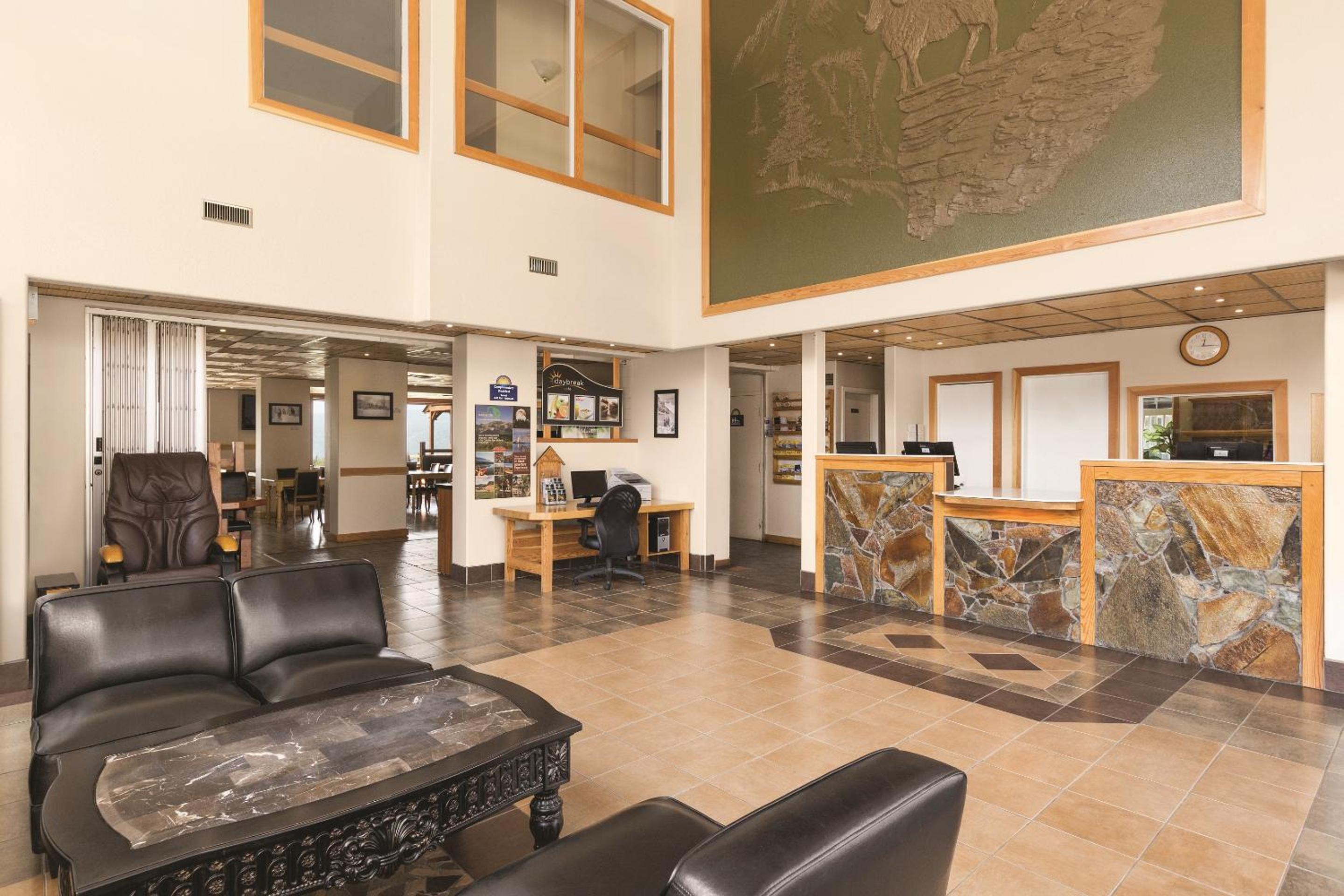 Golden Vacations - Days Inn by Wyndham Golden - Property Image 119