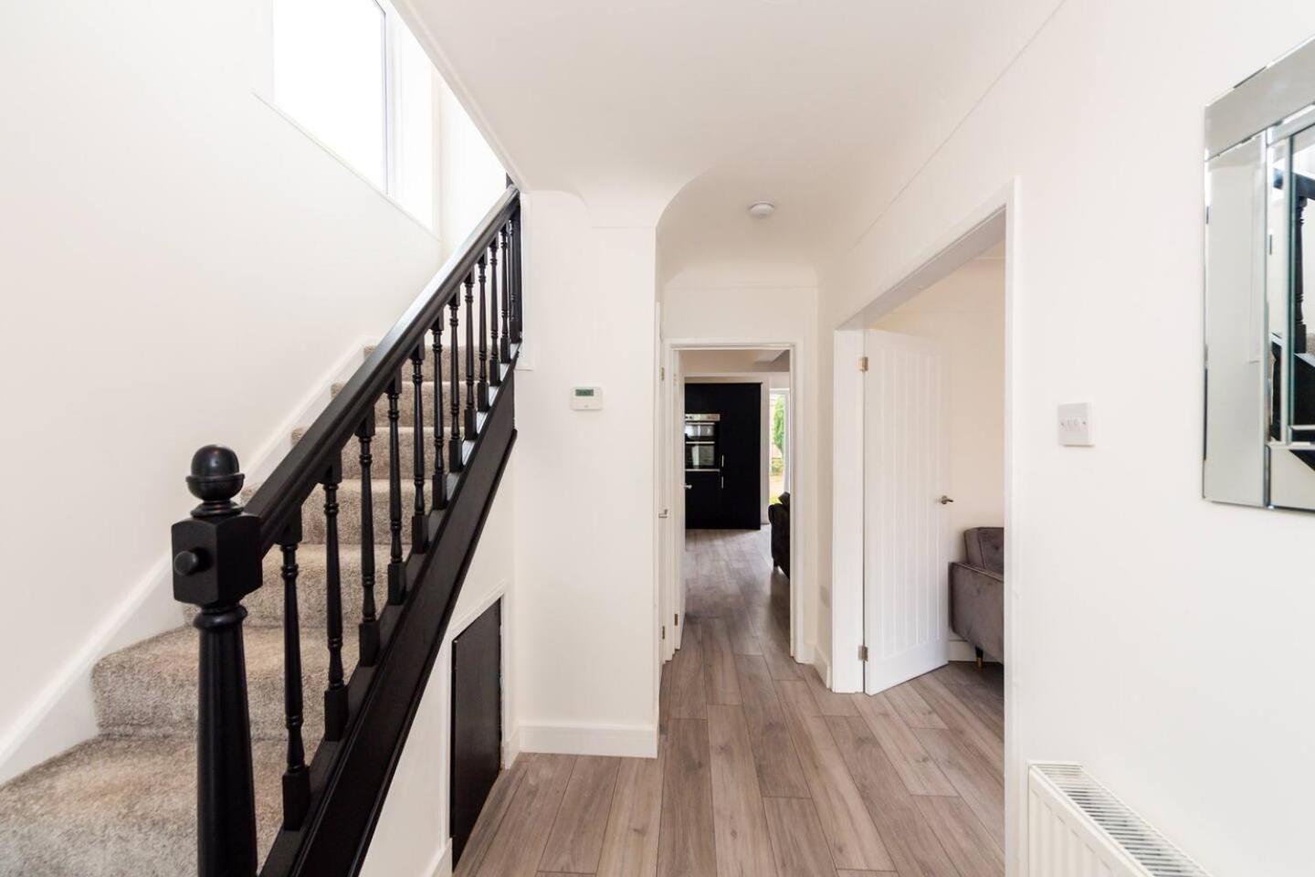 Spacious 3-Bed by Beatles Attractions & Transport