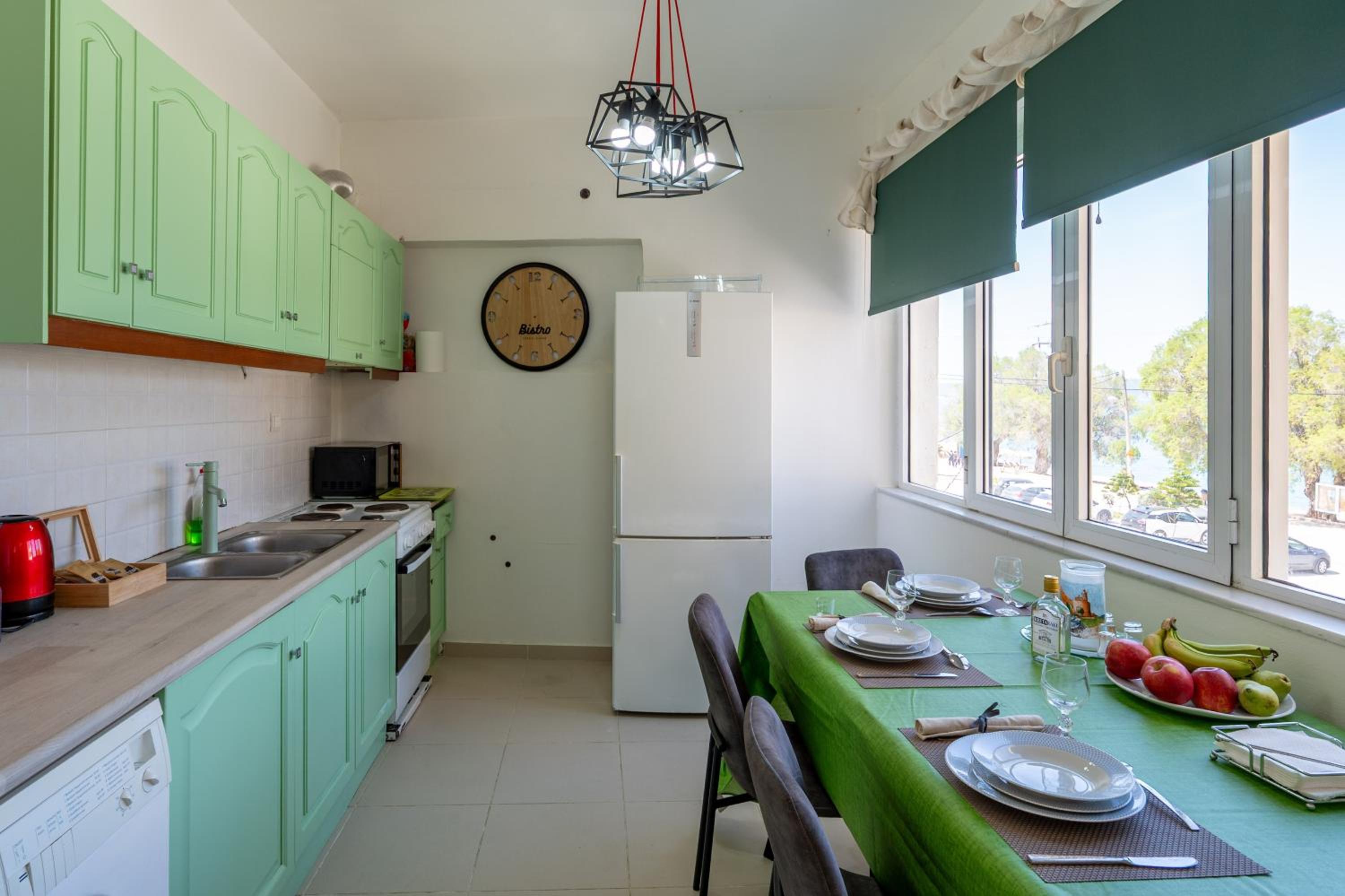 ARETOUSA Seafront House