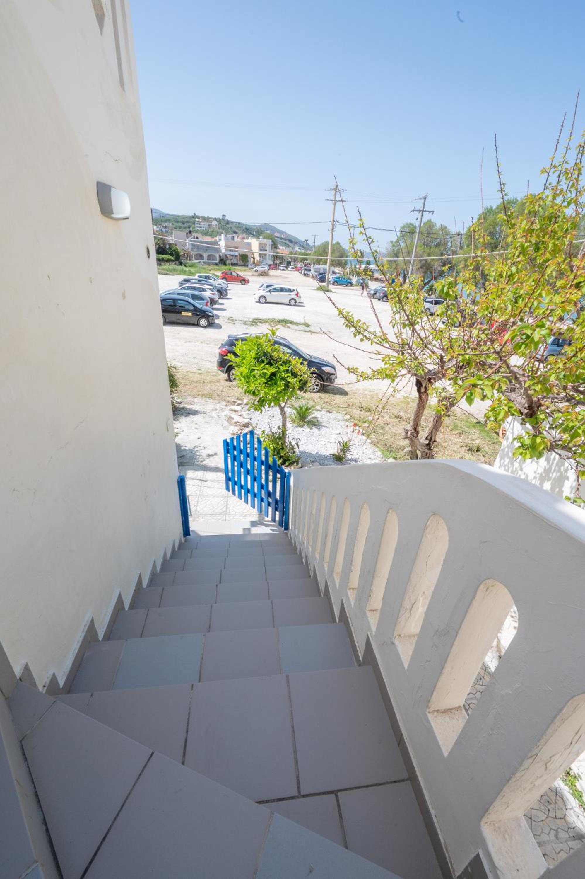 ARETOUSA Seafront House