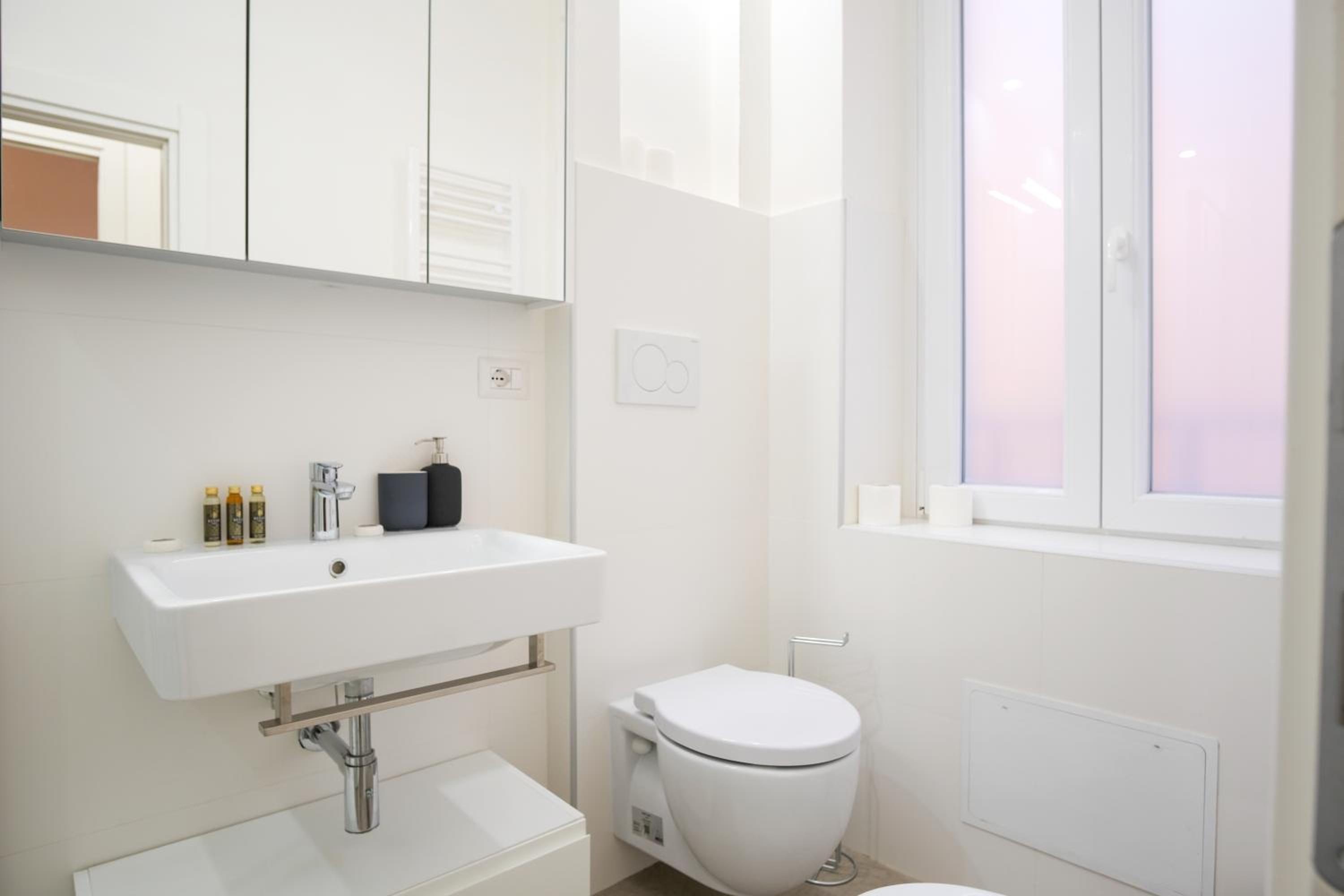 Elegantis Trastevere Modern Apartment - Comfort in Rome Most Charming District