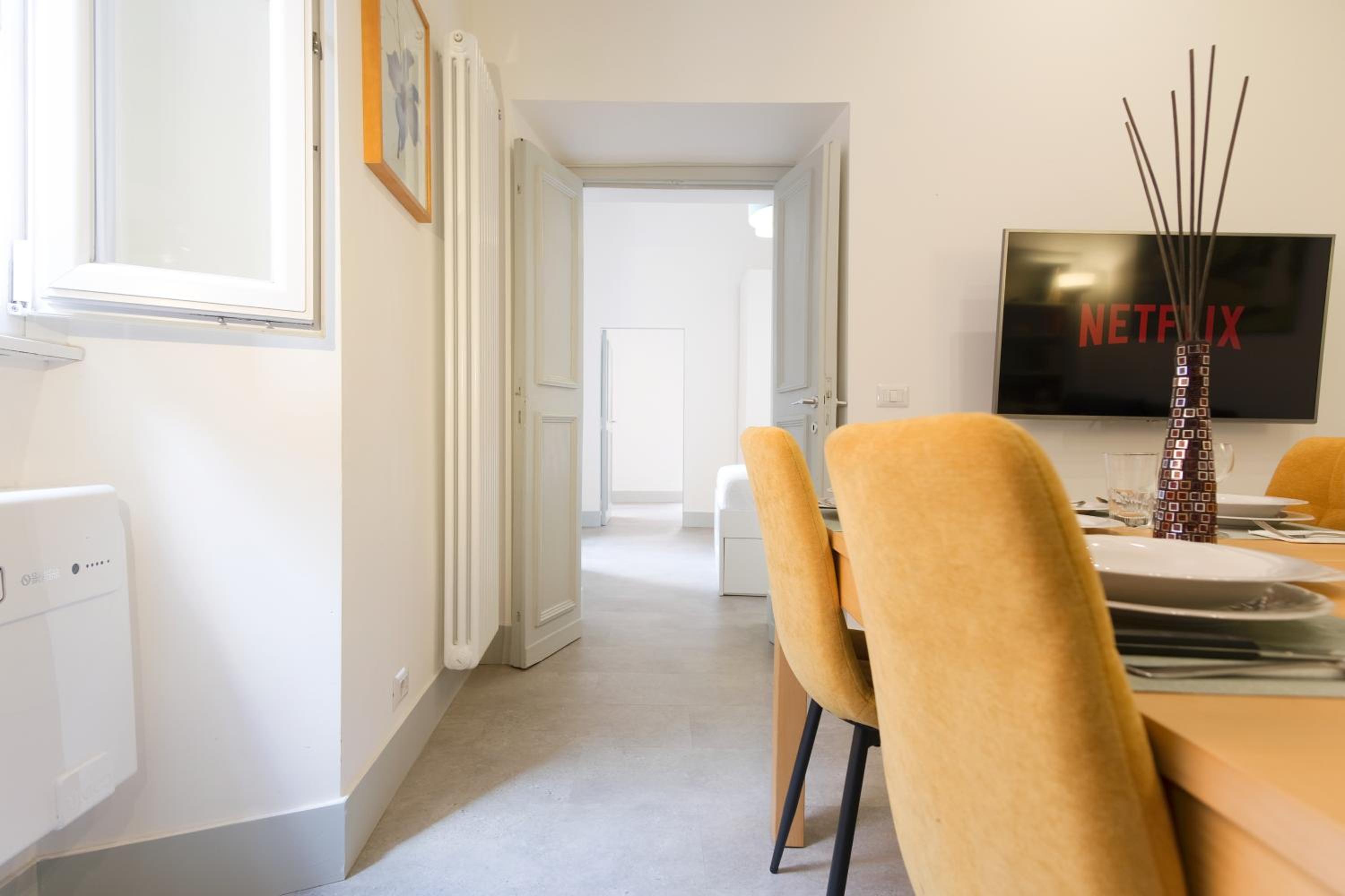 Elegantis Trastevere Modern Apartment - Comfort in Rome Most Charming District