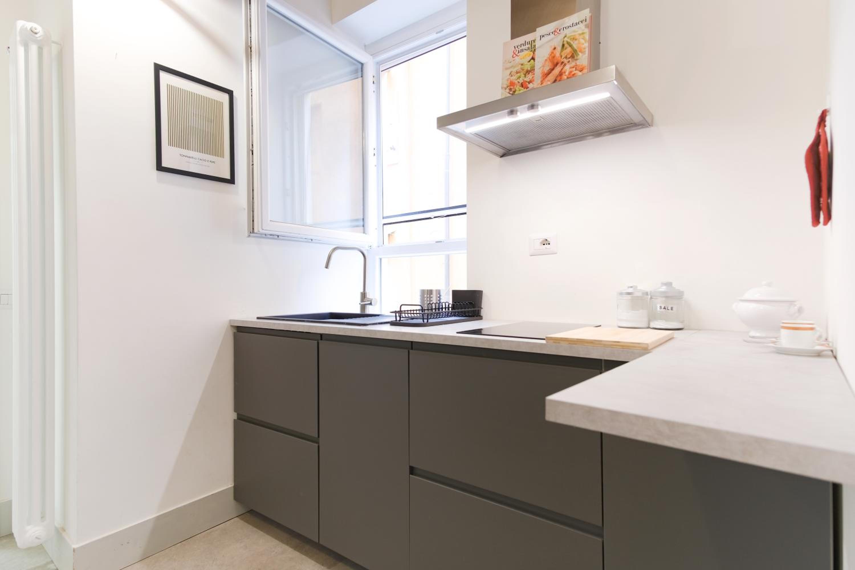Elegantis Trastevere Modern Apartment - Comfort in Rome Most Charming District