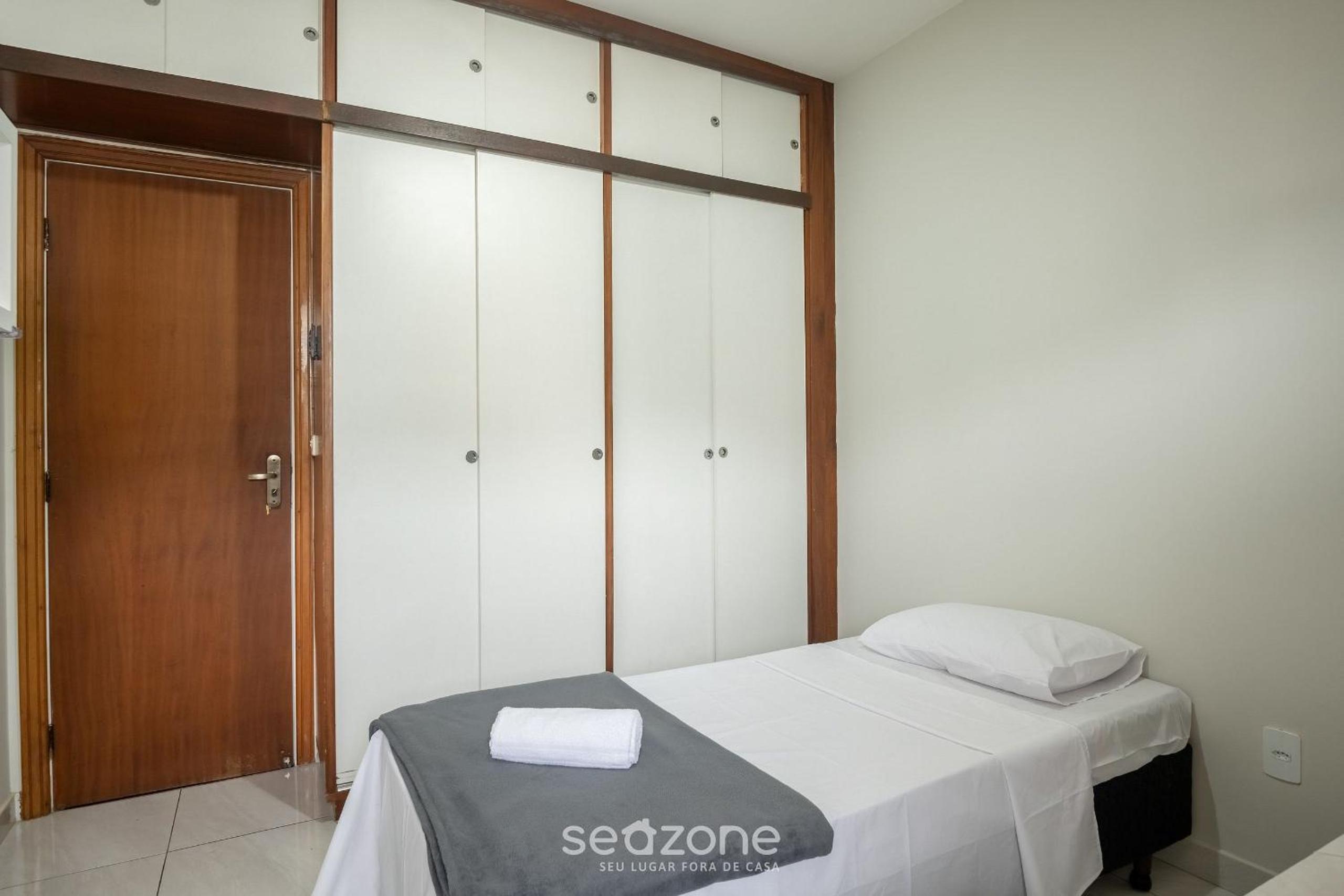 3 Bedroom Apartment 190m from the Beach EPP0602