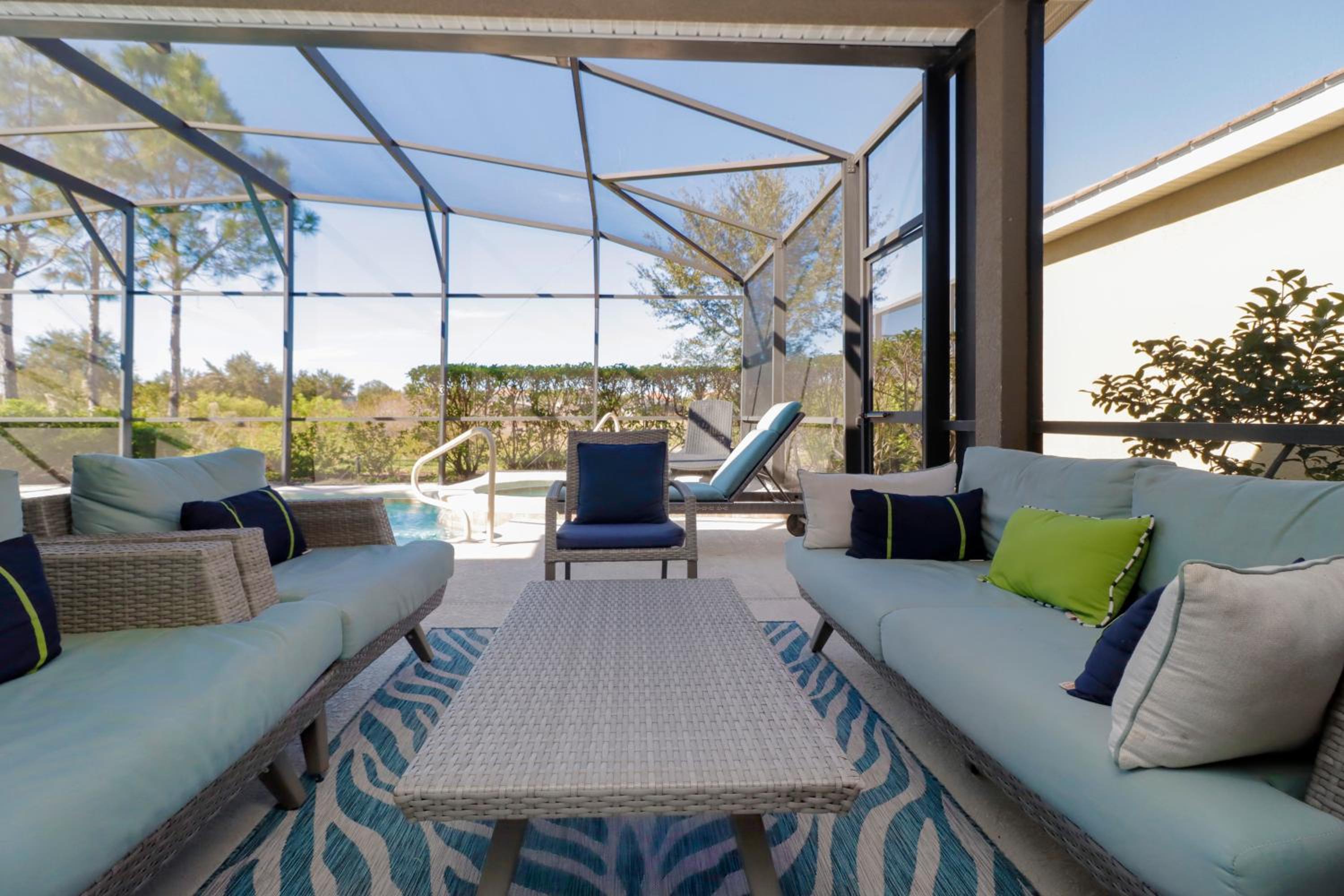 Ideal for Families Solterra Vacation Home with Sunny Pool Deck with Pool and Spa and Games Room Nr Disney