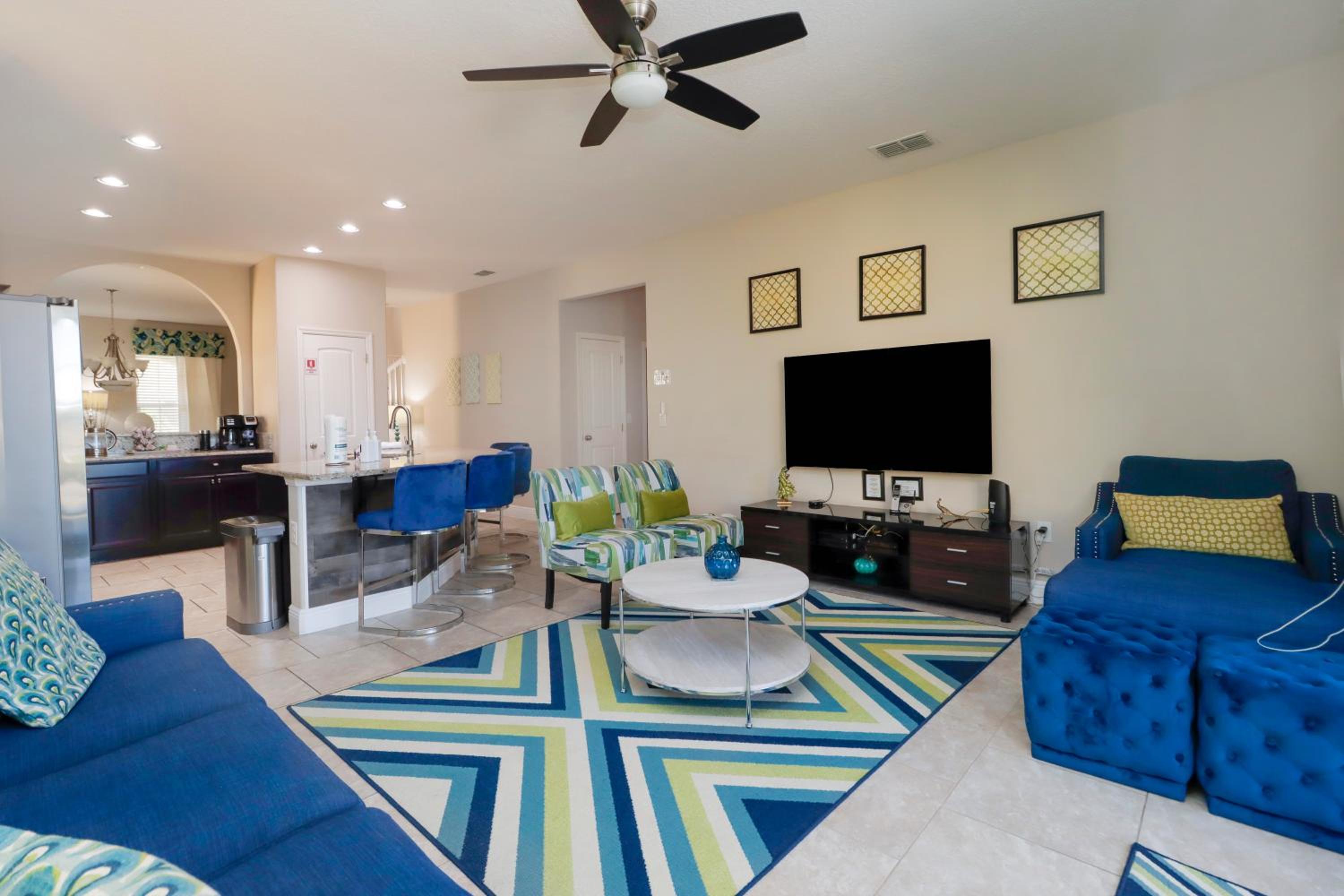 Ideal for Families Solterra Vacation Home with Sunny Pool Deck with Pool and Spa and Games Room Nr Disney