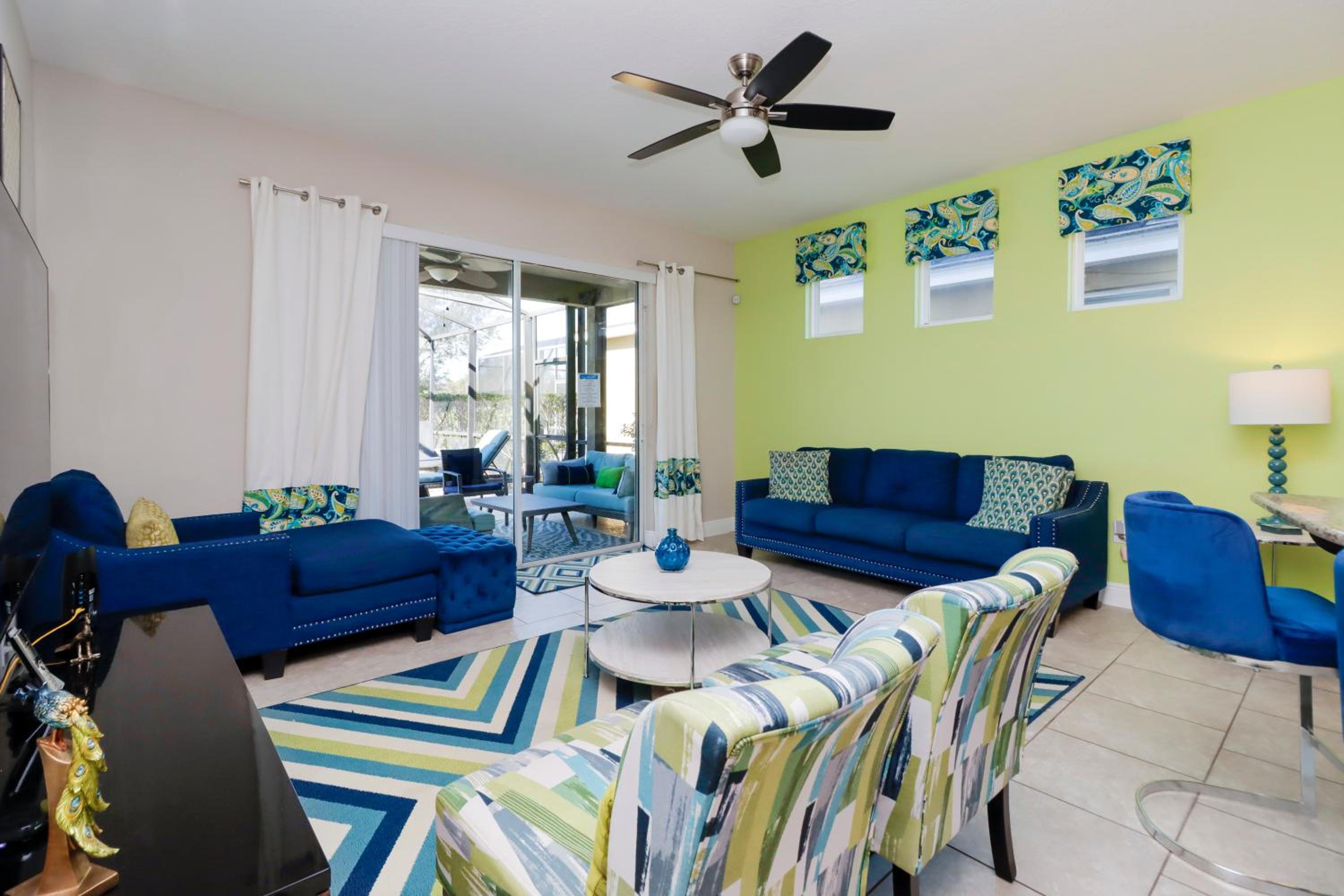 Ideal for Families Solterra Vacation Home with Sunny Pool Deck with Pool and Spa and Games Room Nr Disney